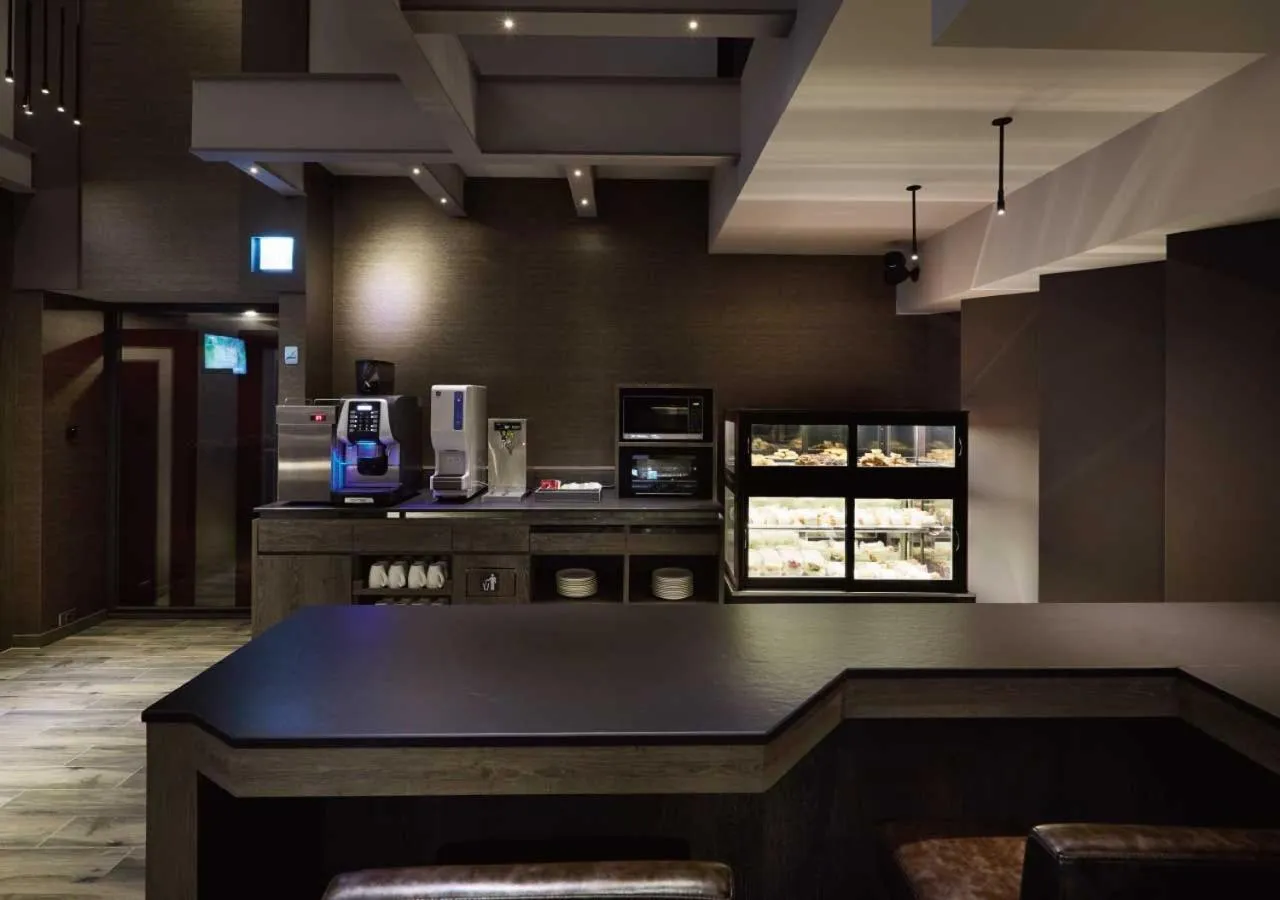 Restaurant/places to eat in At Home Hotel Ximen