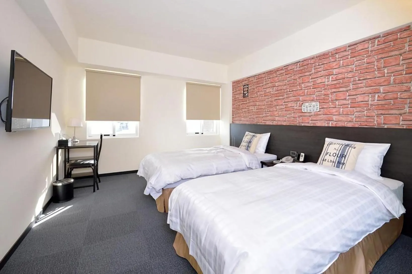 Bedroom, Bed in Home Rest Hotel