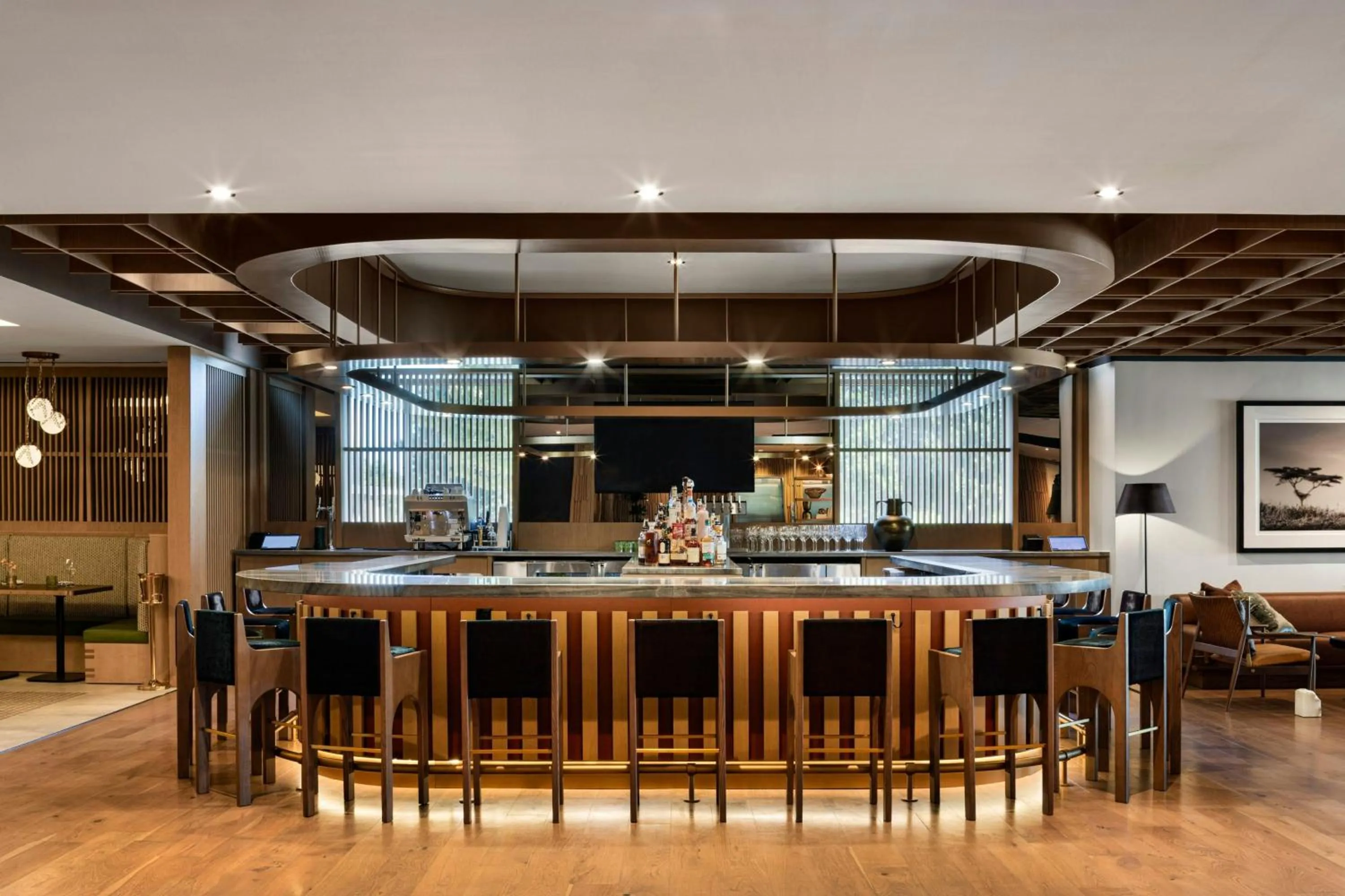 Lounge or bar in The Elmore Hotel, DFW Southlake, a Tribute Portfolio Hotel