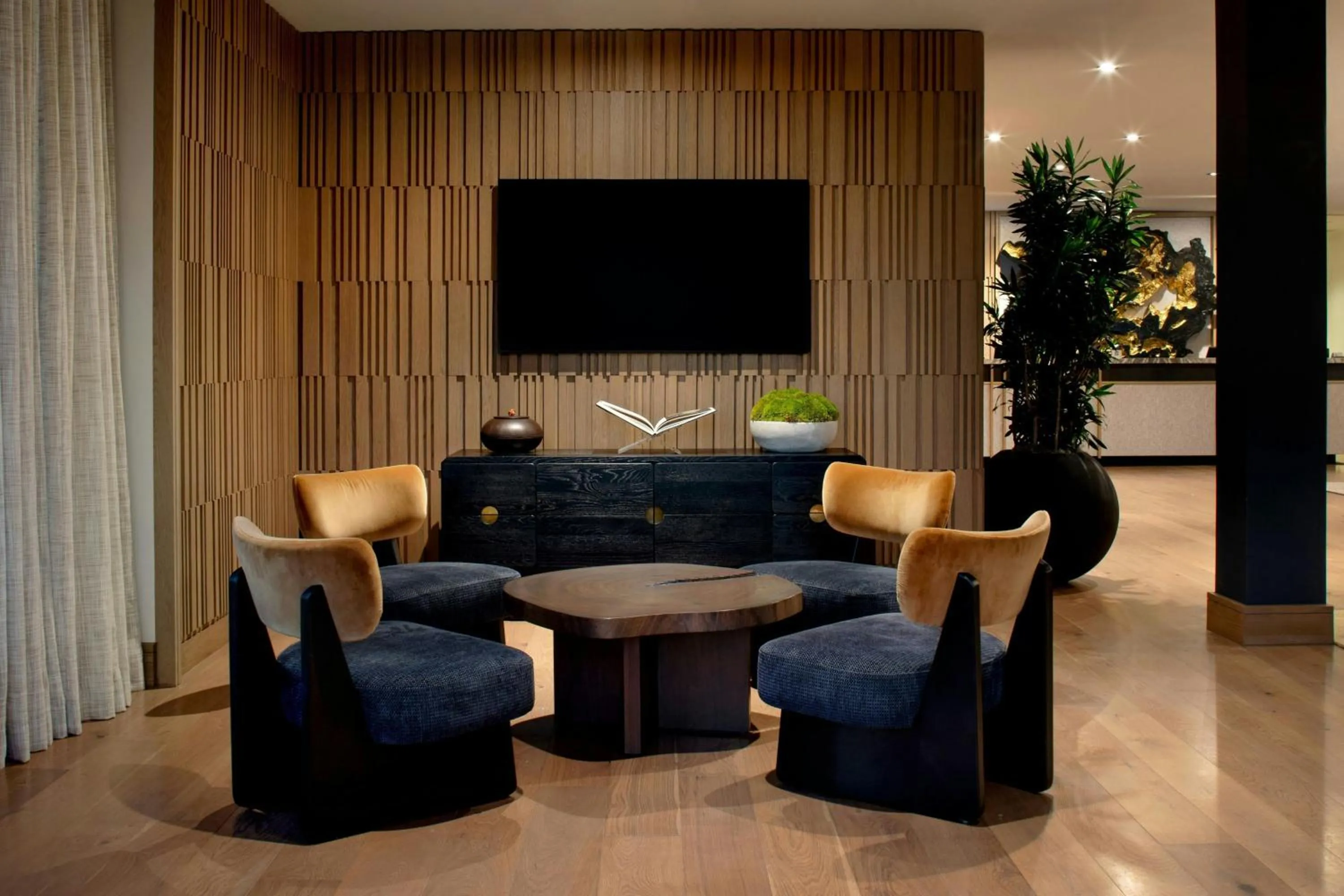 Lobby or reception in The Elmore Hotel, DFW Southlake, a Tribute Portfolio Hotel