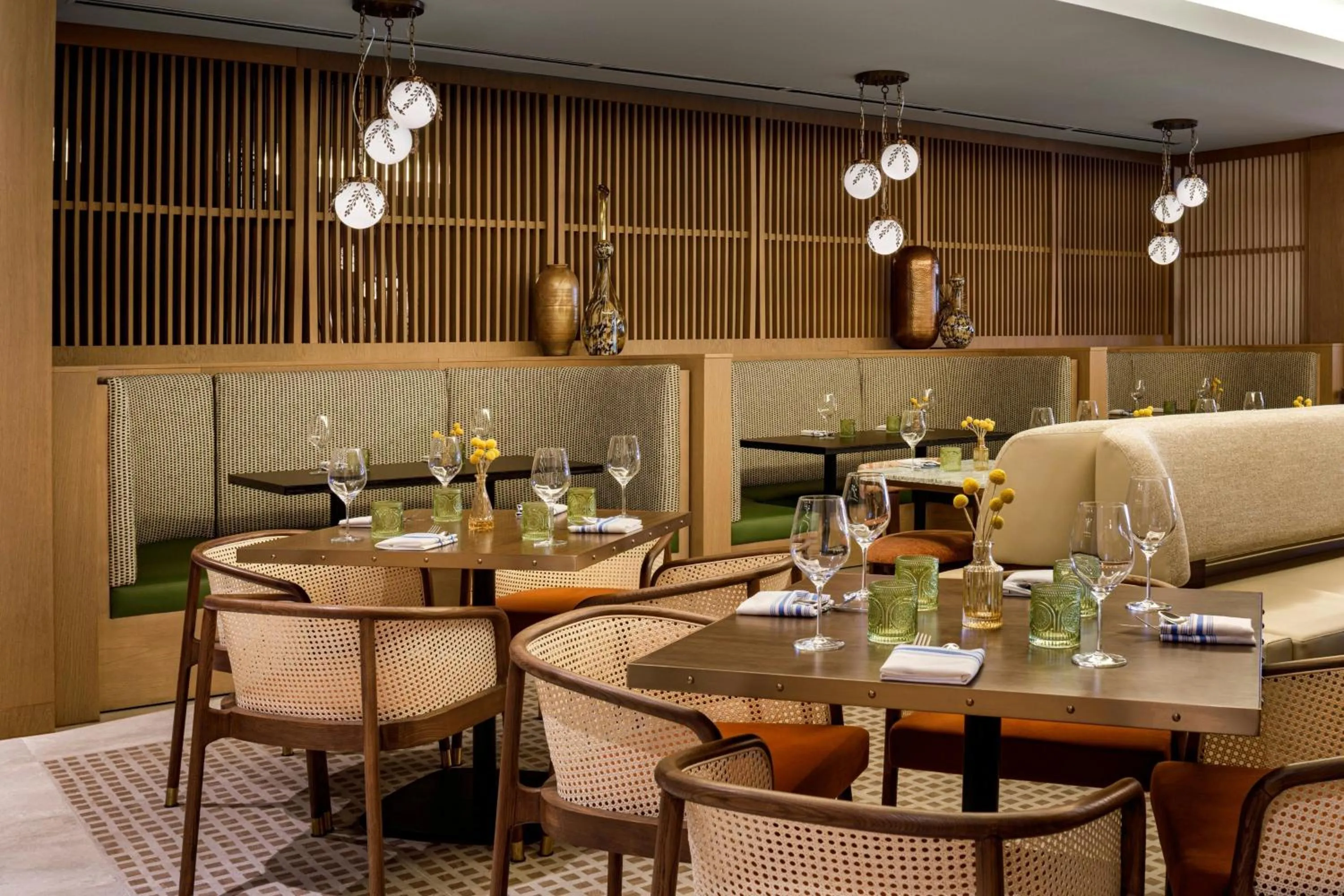 Lounge or bar in The Elmore Hotel, DFW Southlake, a Tribute Portfolio Hotel