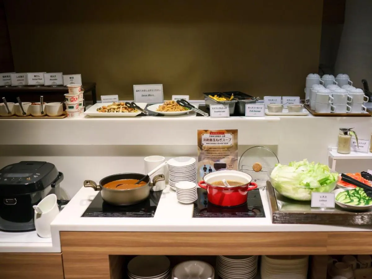 Restaurant/places to eat in Hotel Sakura Suite Osaka Juso