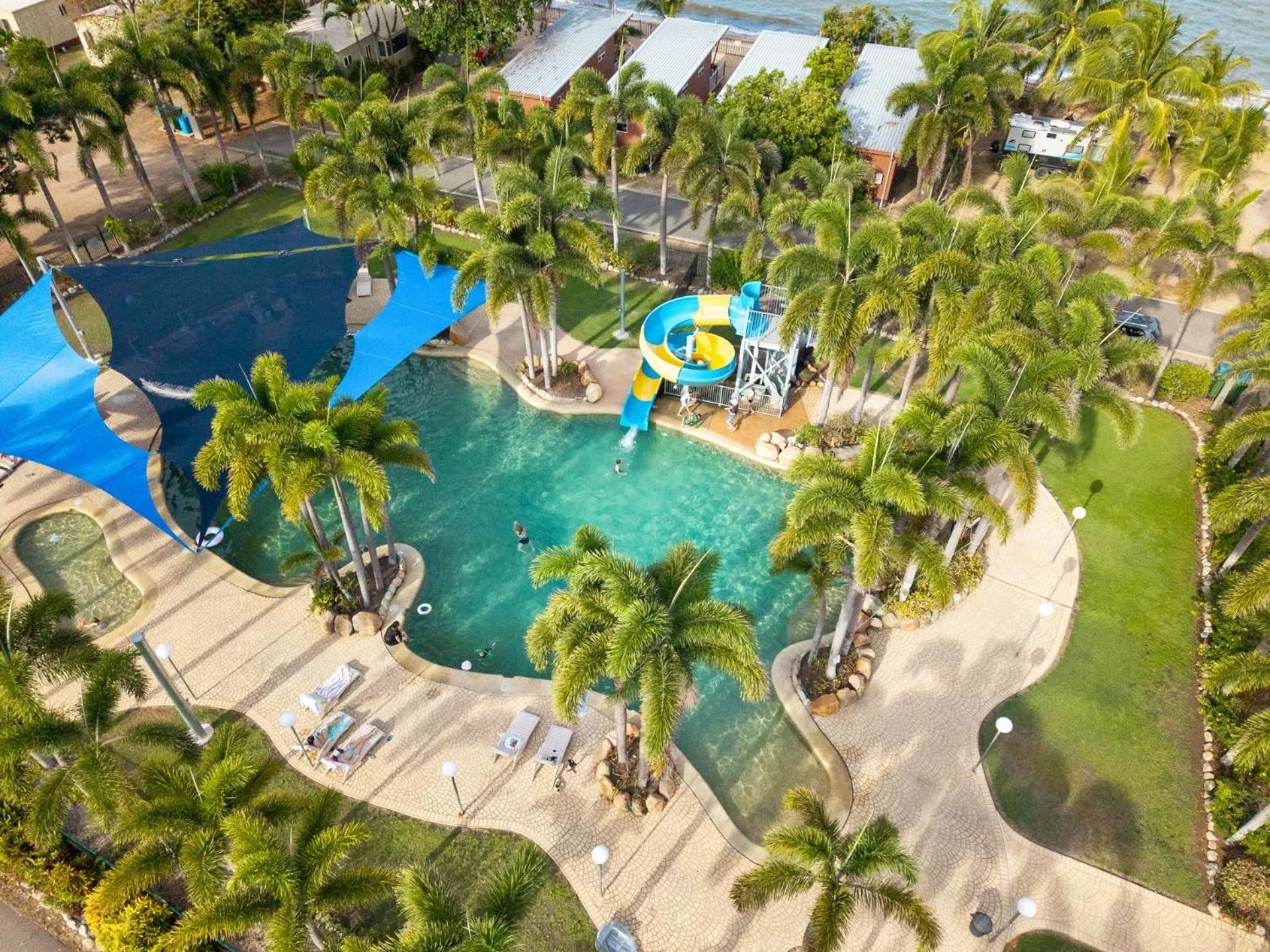 Swimming pool in Tasman Holiday Parks - Rollingstone