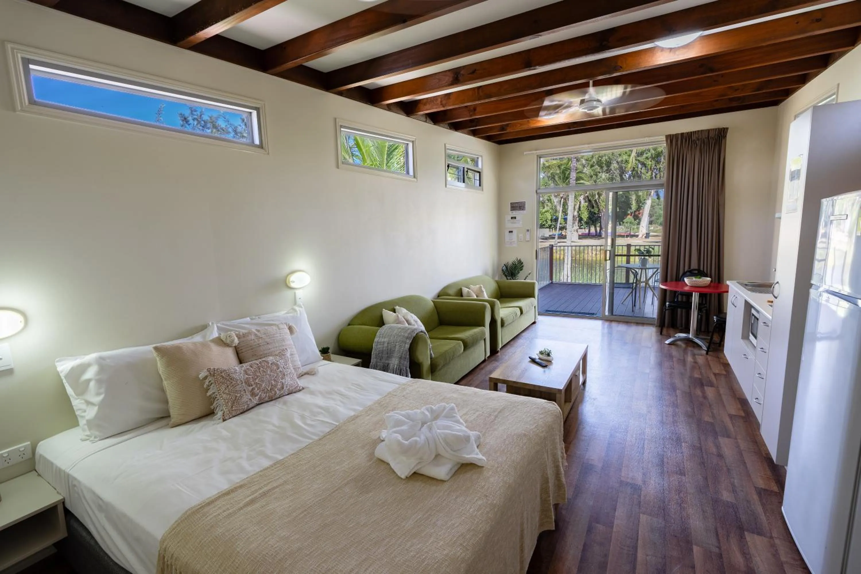 Bed in Tasman Holiday Parks - Rollingstone