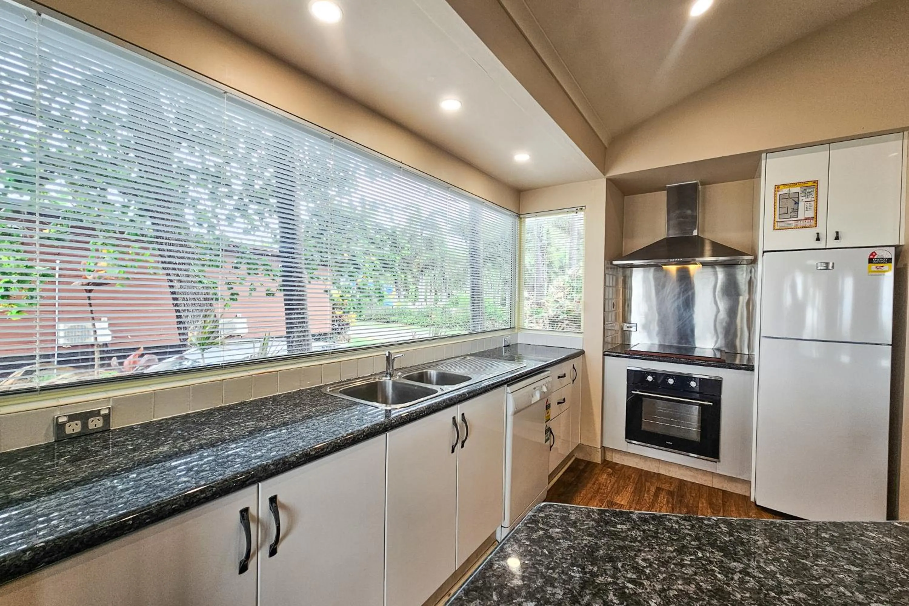 Kitchen or kitchenette in Tasman Holiday Parks - Rollingstone