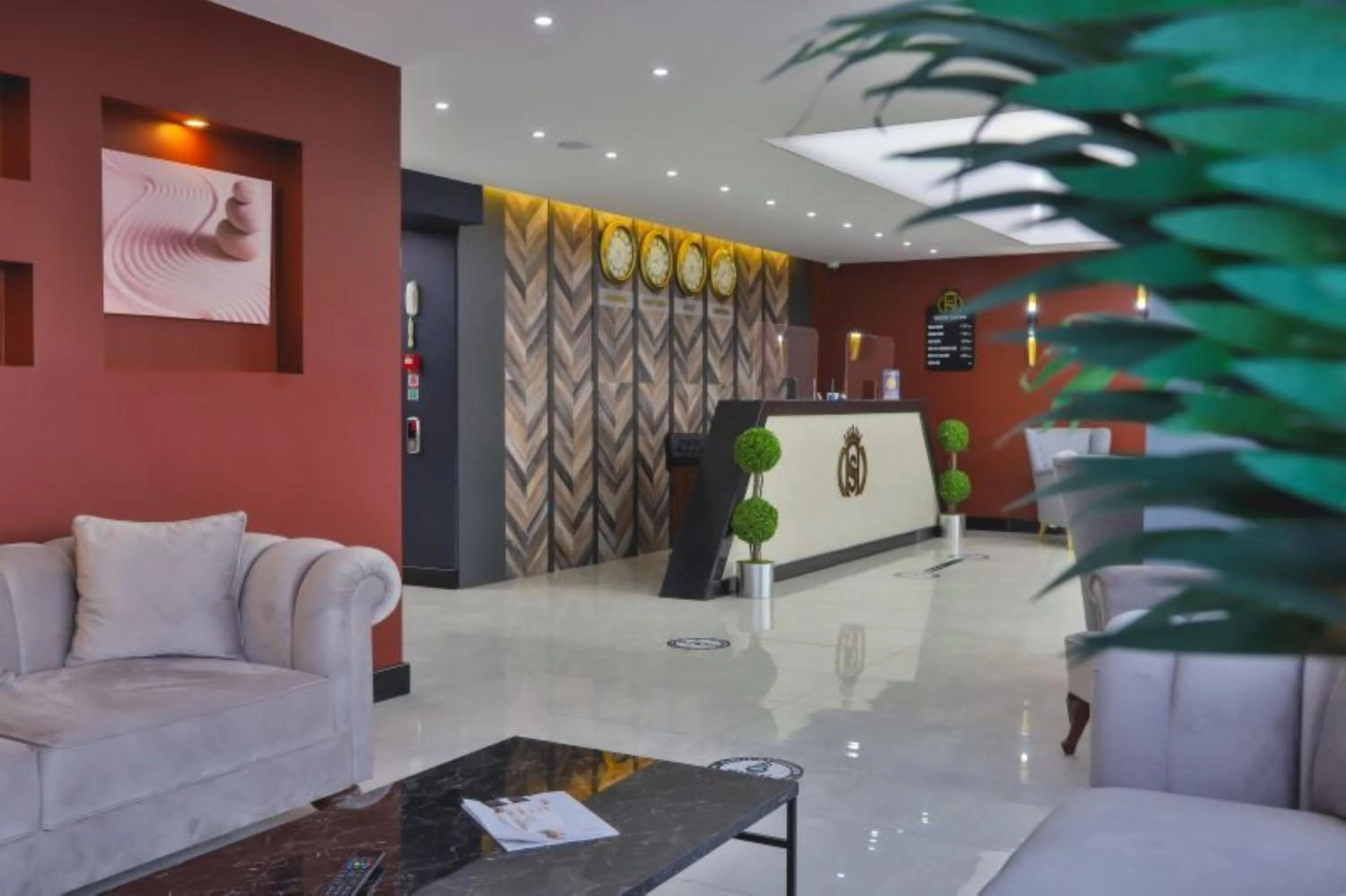 Communal lounge/ TV room in SWEET HOME SUiTE HOTEL