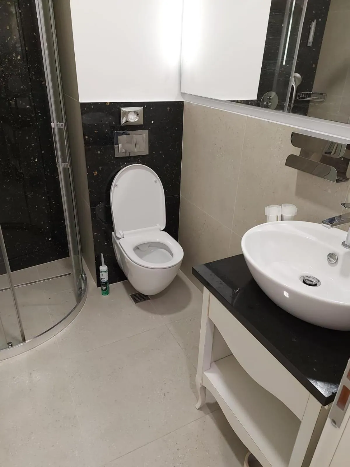 Toilet in Old Town Boutique Hotel