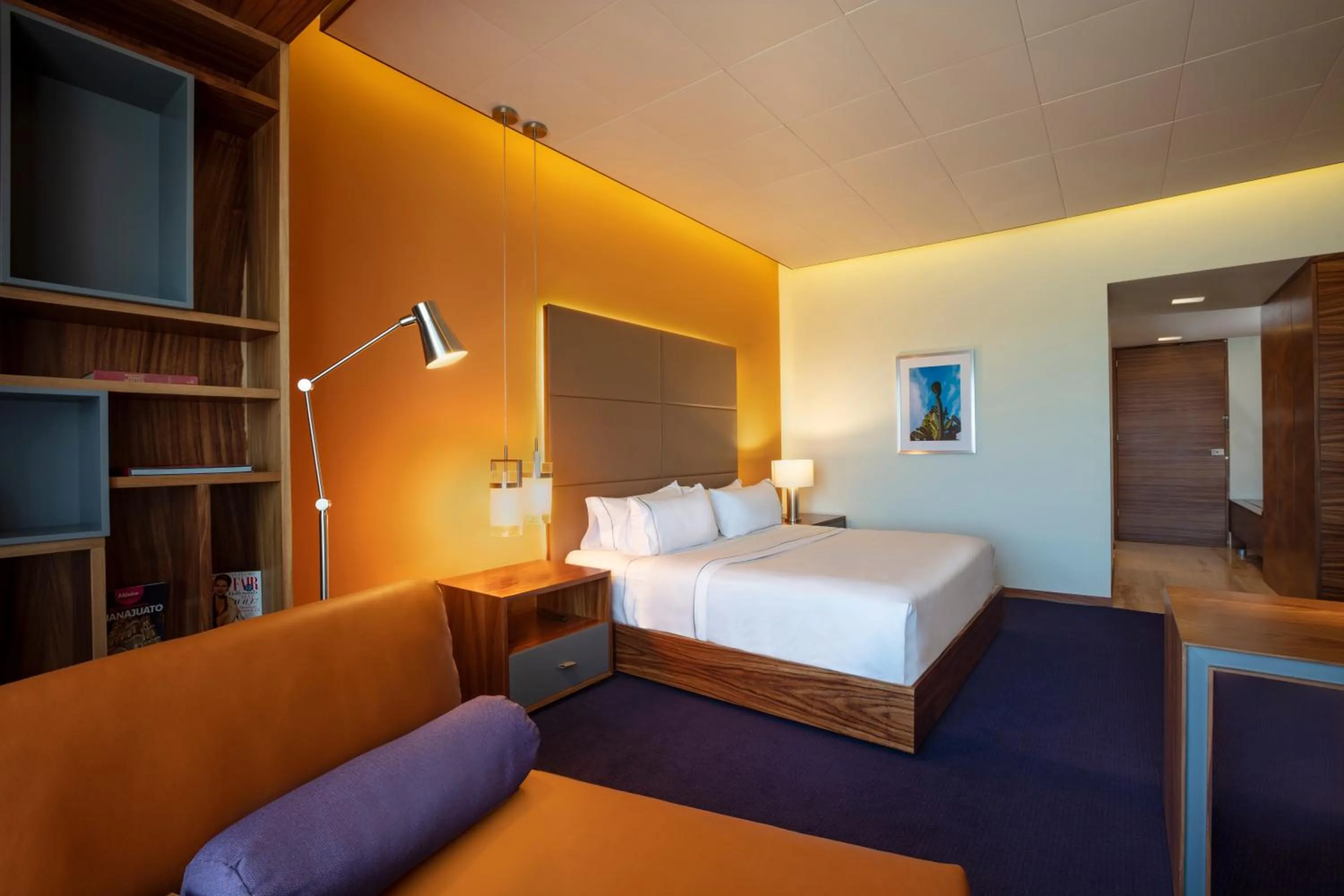 Photo of the whole room, Bed in Hyatt Centric Campestre Leon