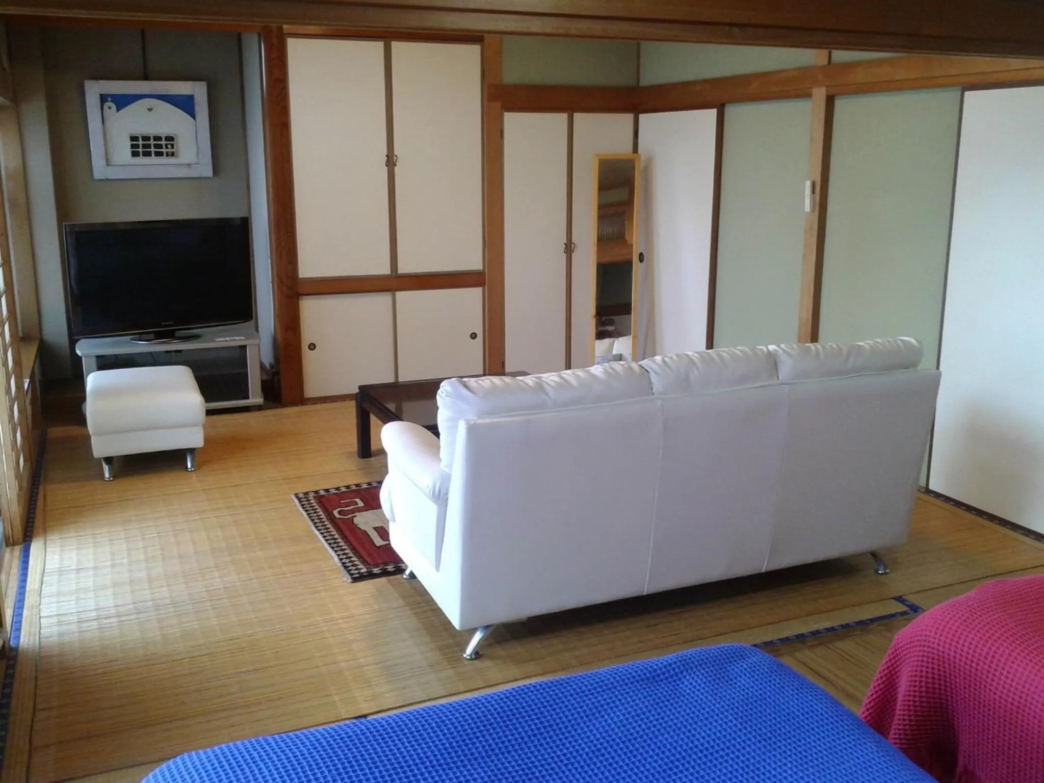 Photo of the whole room, Bed in Hitoyoshi Morinohall Ladies in - Female Only