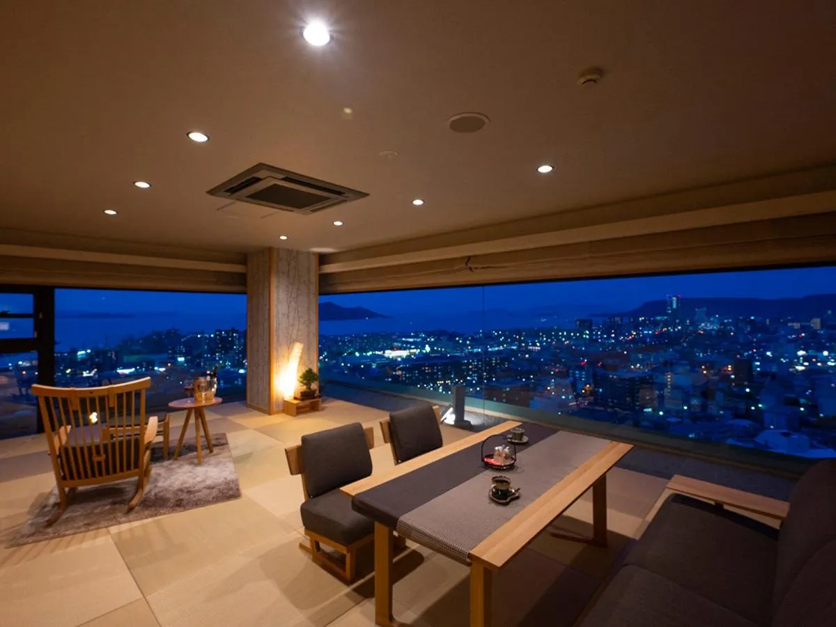 Night in Yunaginoyu Hotel Hanajyukai