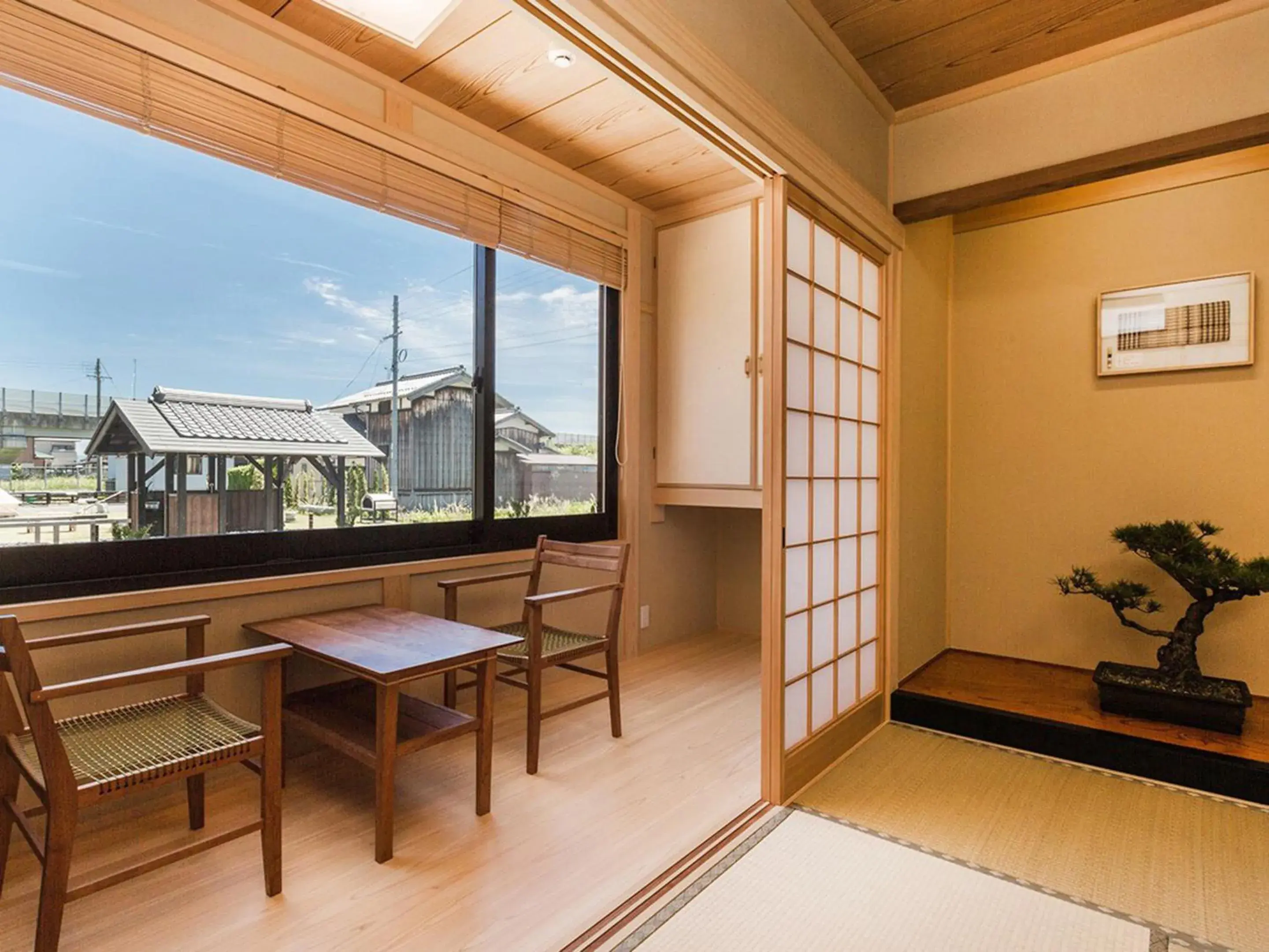 Family Room with Private Bathroom in Racine Home Harie Family Room with Private Bathroom in Racine Home Harie