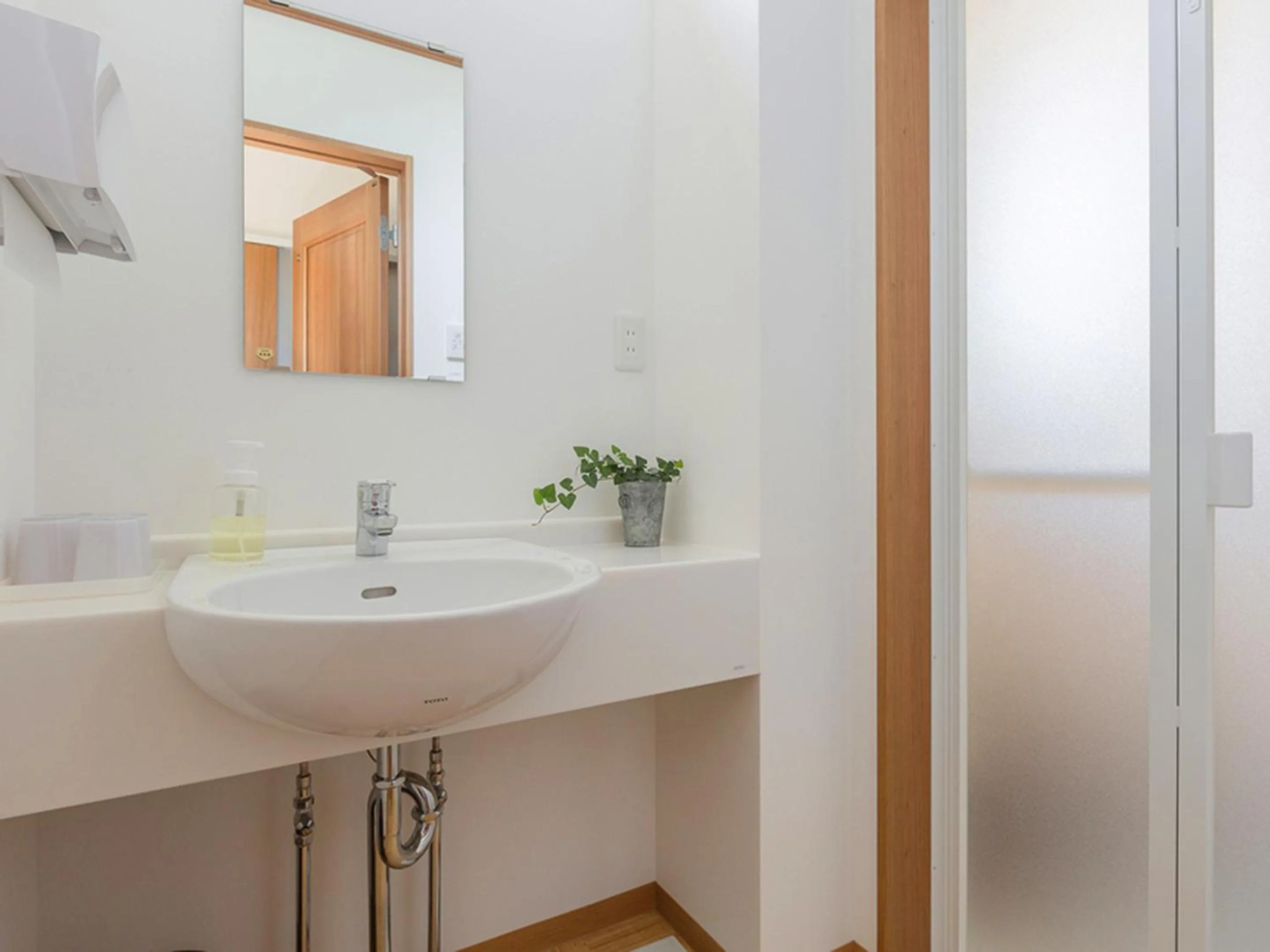 Open Air Bath in Racine Home Harie