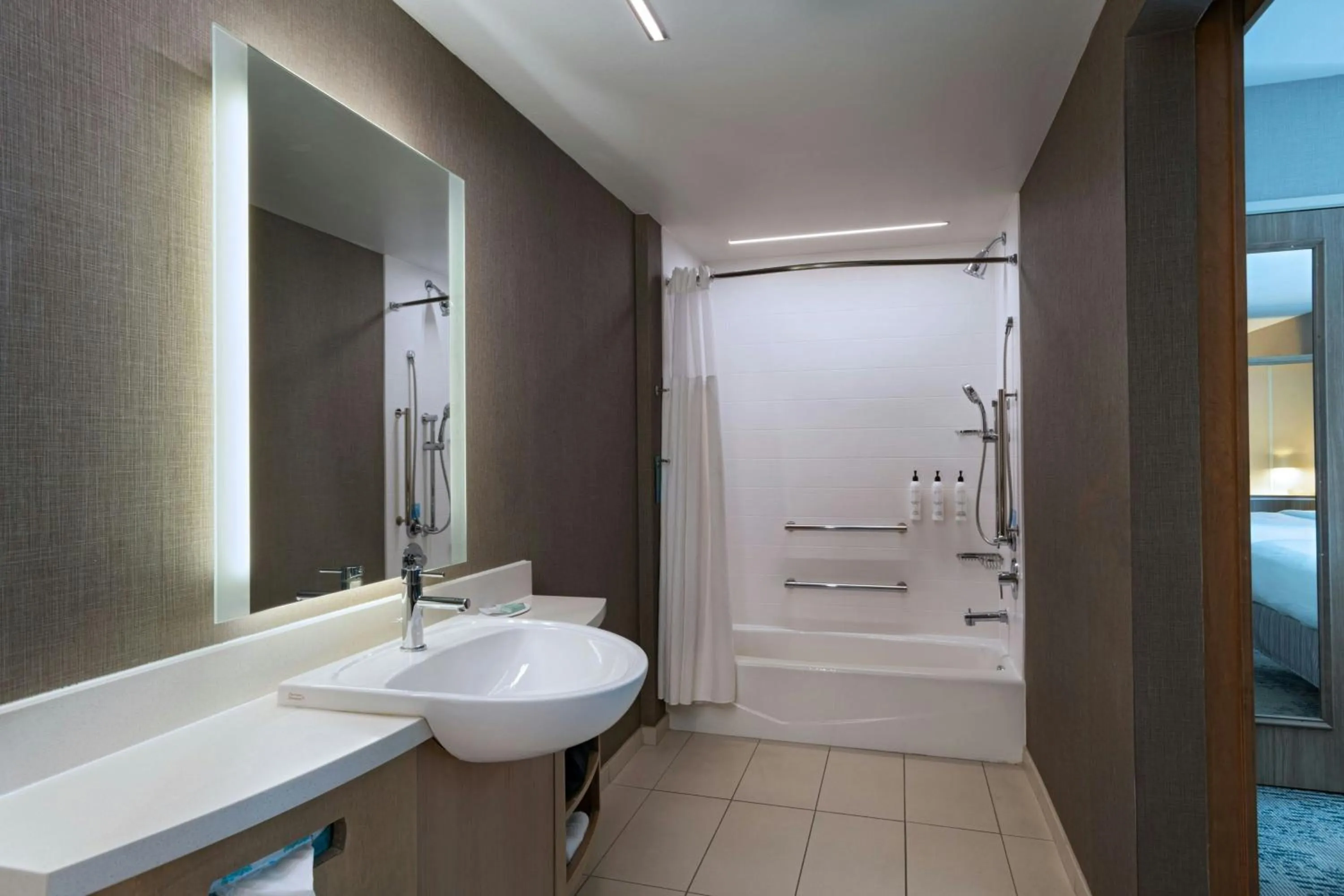 Bathroom in SpringHill Suites by Marriott Austin Cedar Park