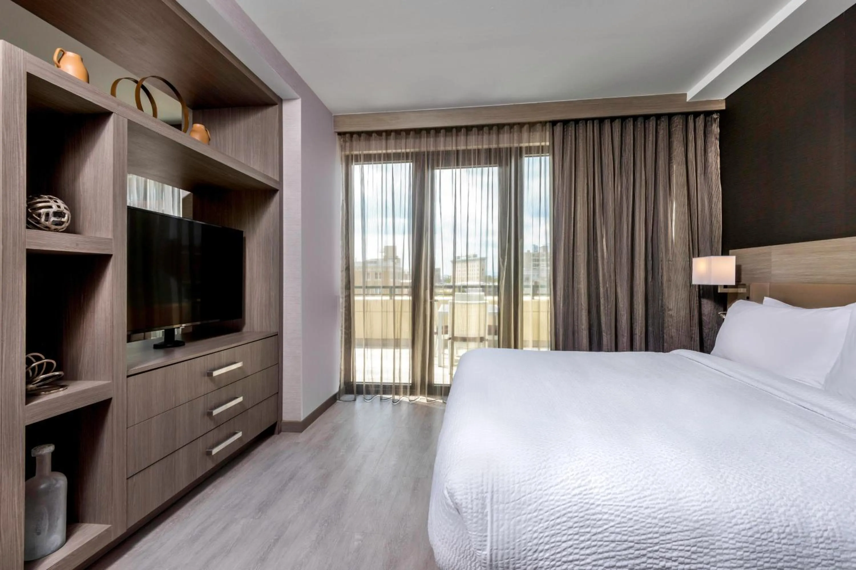 Bedroom, Bed in AC Hotel Asheville Downtown