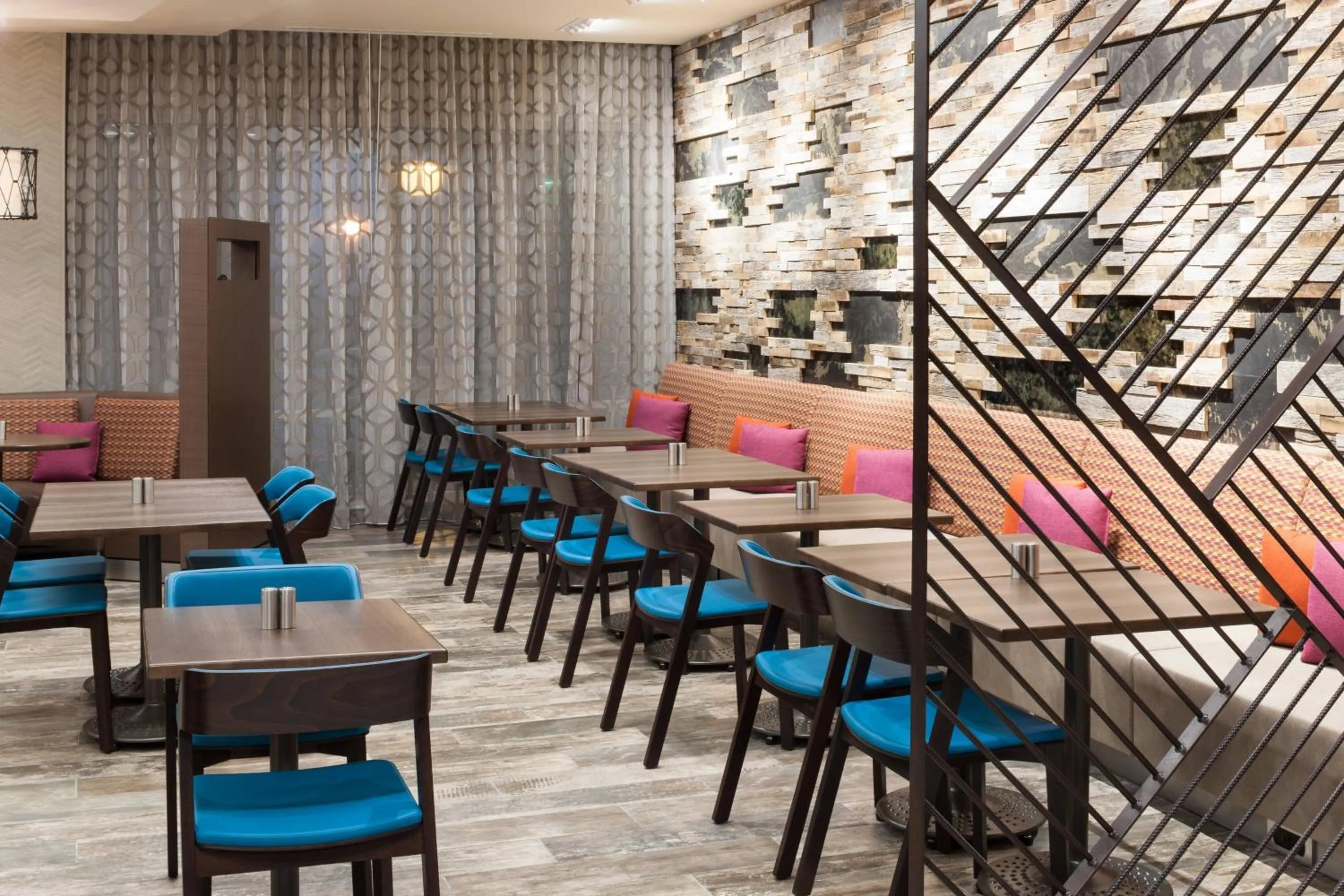 Restaurant/places to eat in Courtyard by Marriott Fort Worth Historic Stockyards