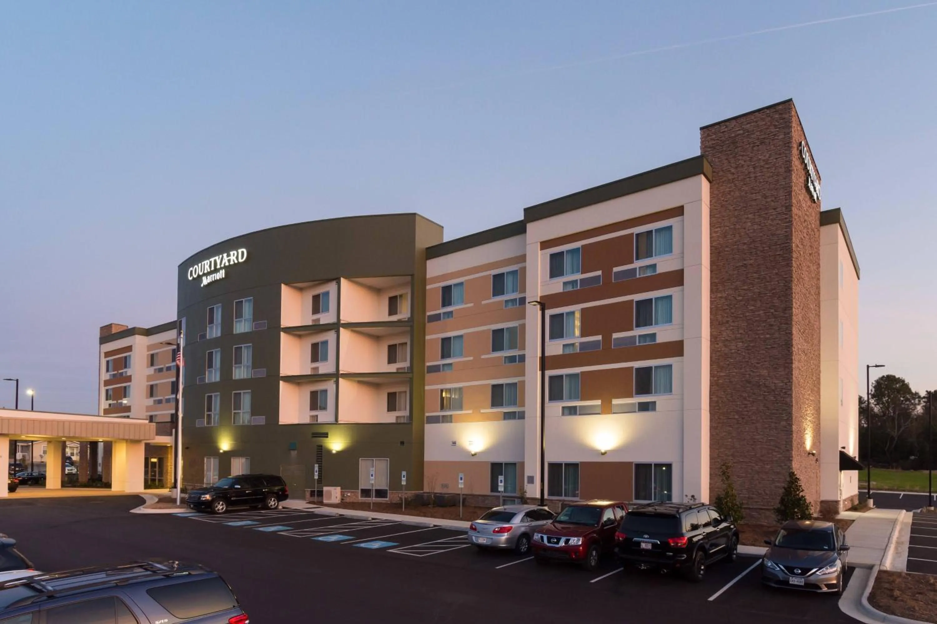 Property building in Courtyard by Marriott Fayetteville Fort Liberty - Spring Lake