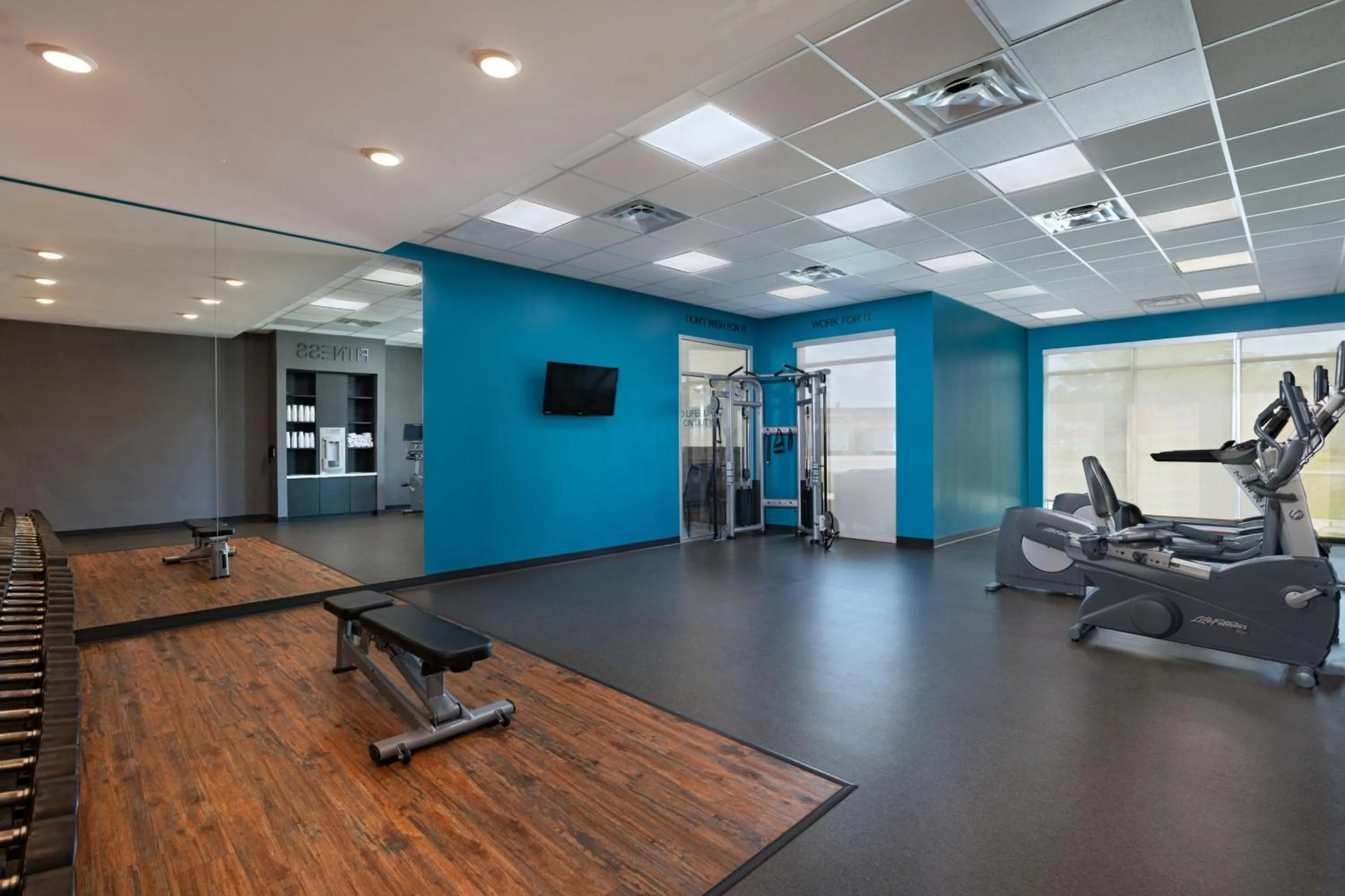 Fitness centre/facilities in Fairfield Inn & Suites by Marriott Lincoln Airport