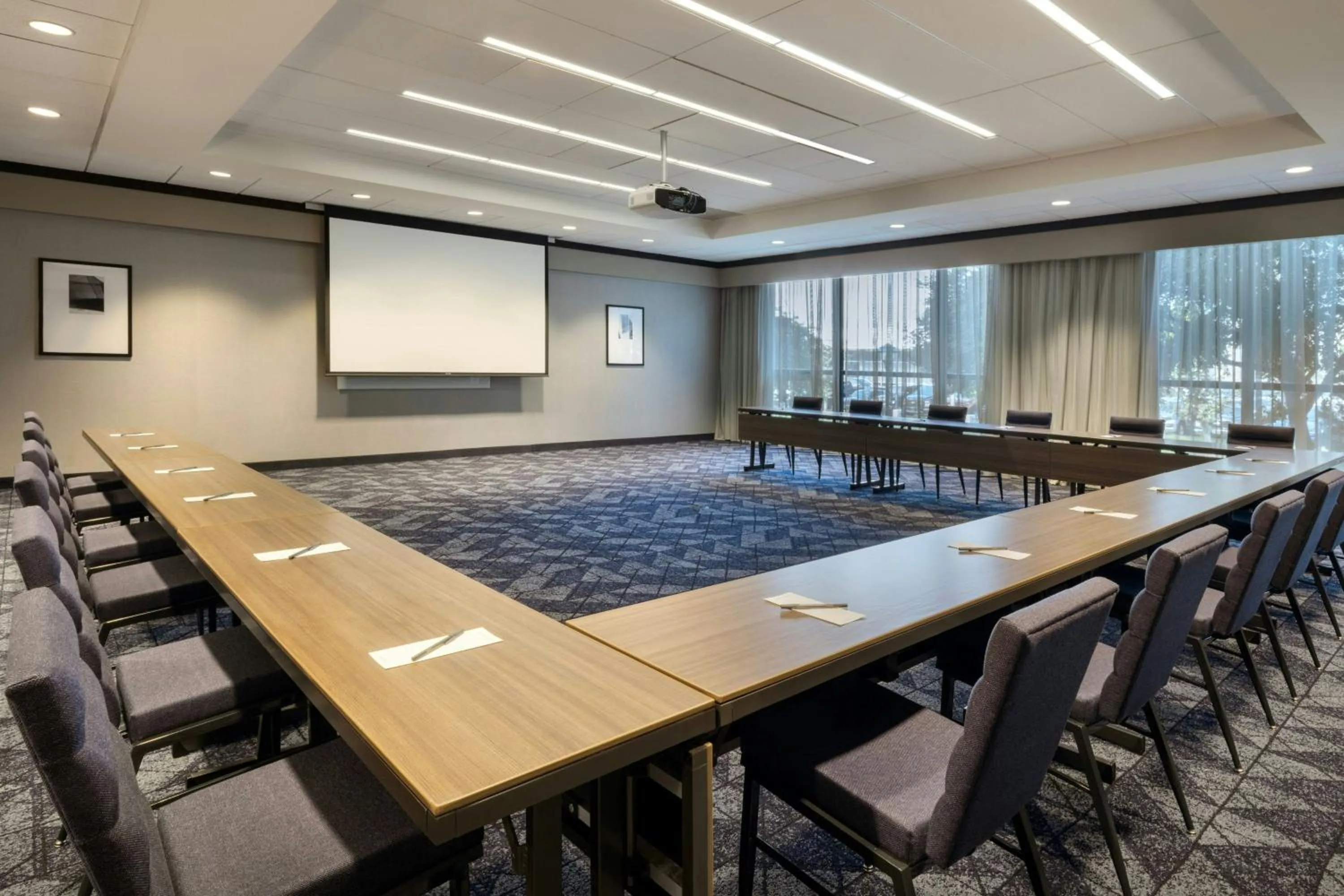 Meeting/conference room in Courtyard by Marriott Redwood City
