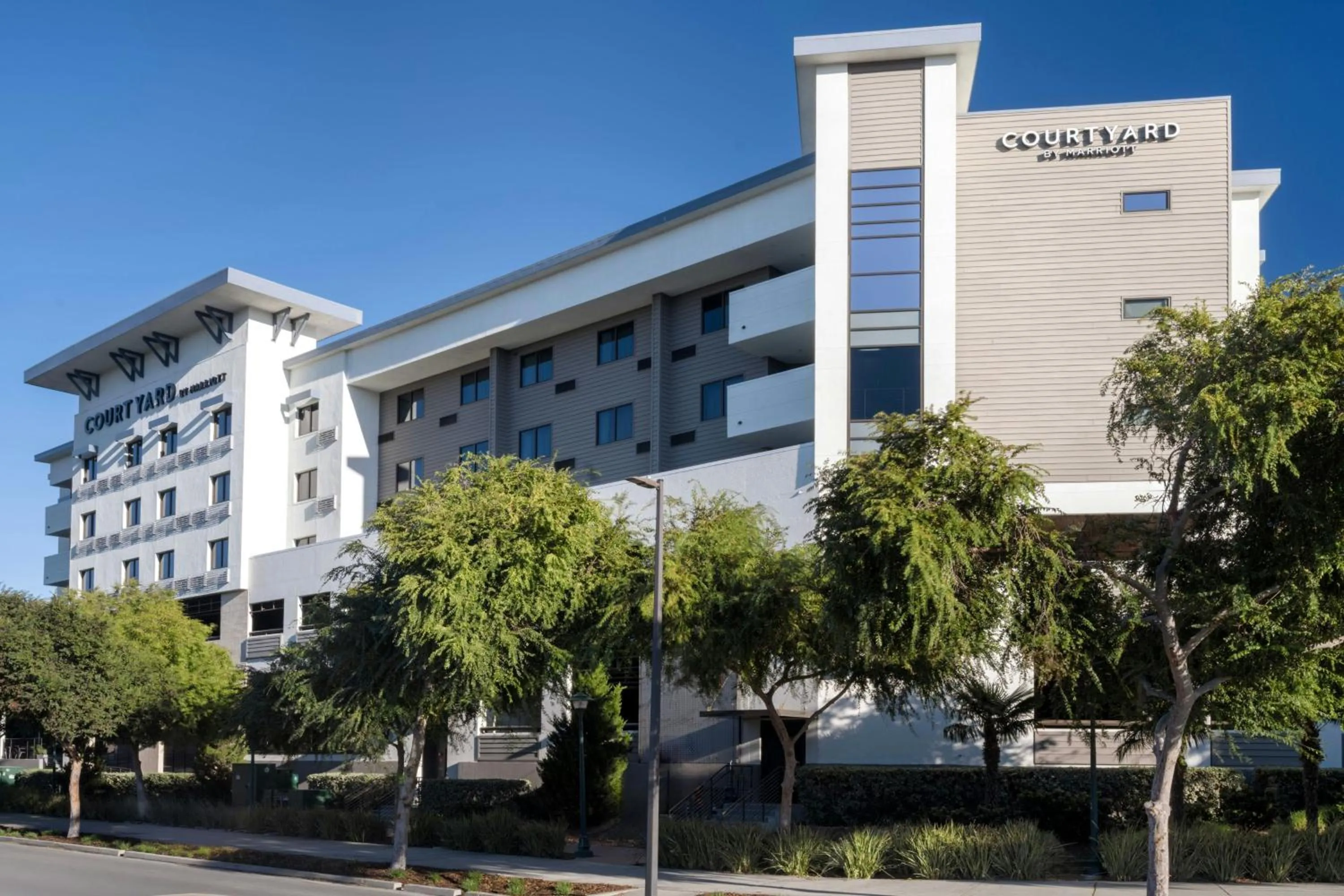 Property building in Courtyard by Marriott Redwood City