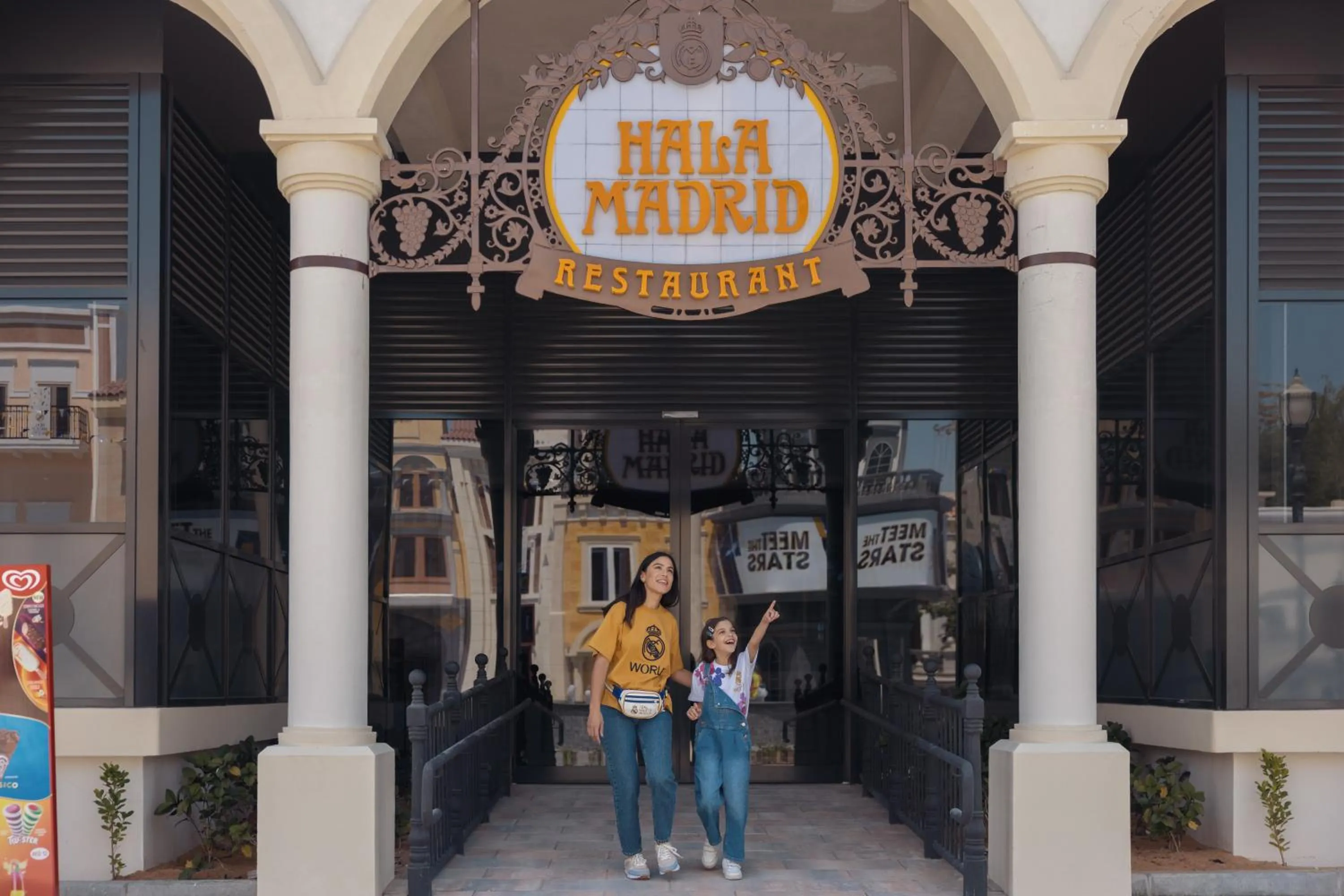 People in Lapita, Dubai Parks and Resorts, Autograph Collection