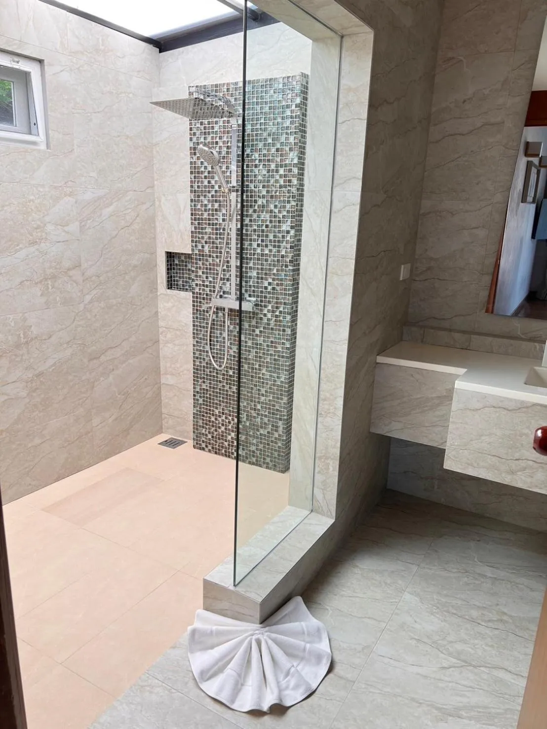 Toilet in Koh Kood Paradise Beach