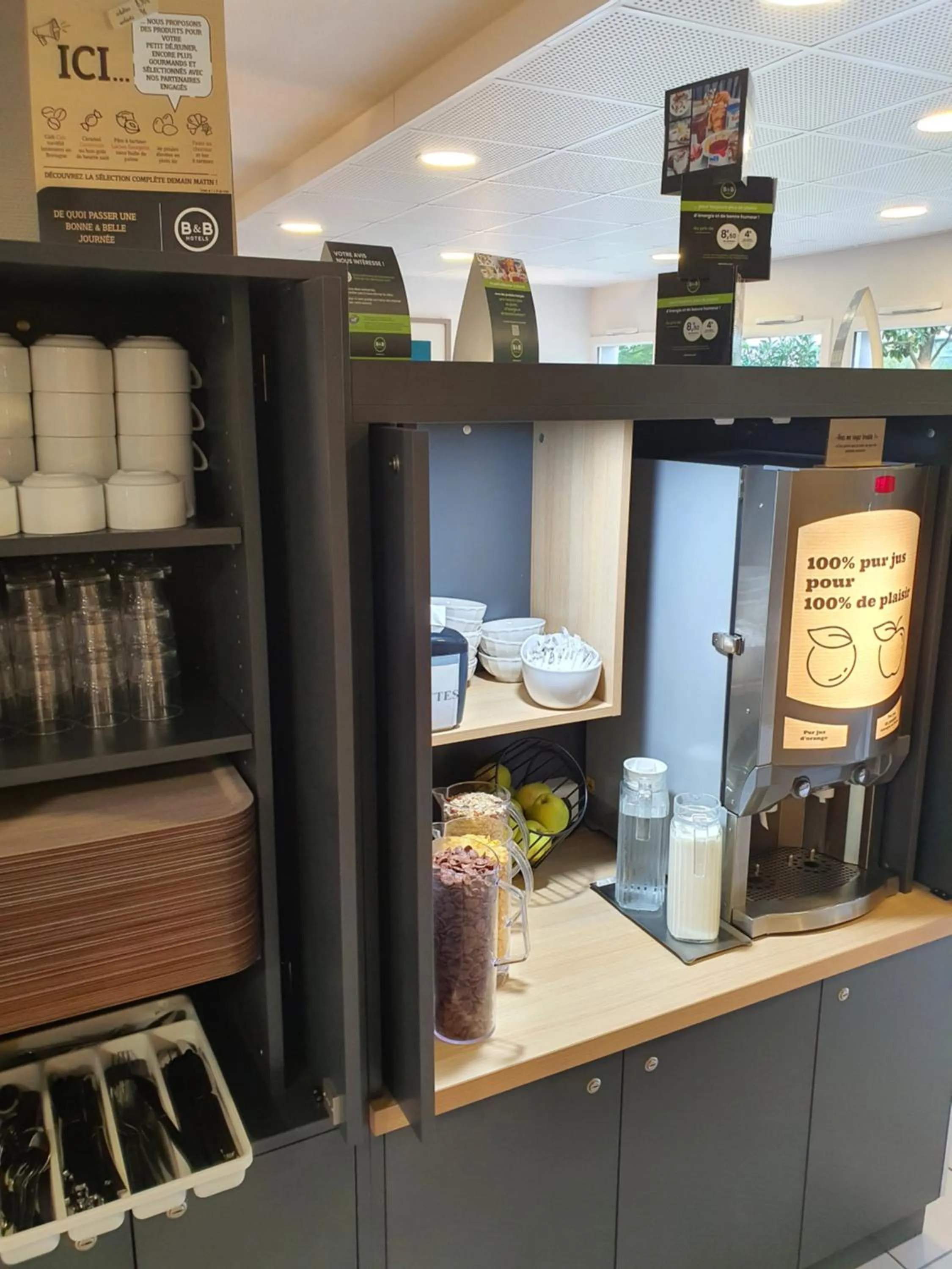 Breakfast in B&B HOTEL Rennes Ouest Villejean