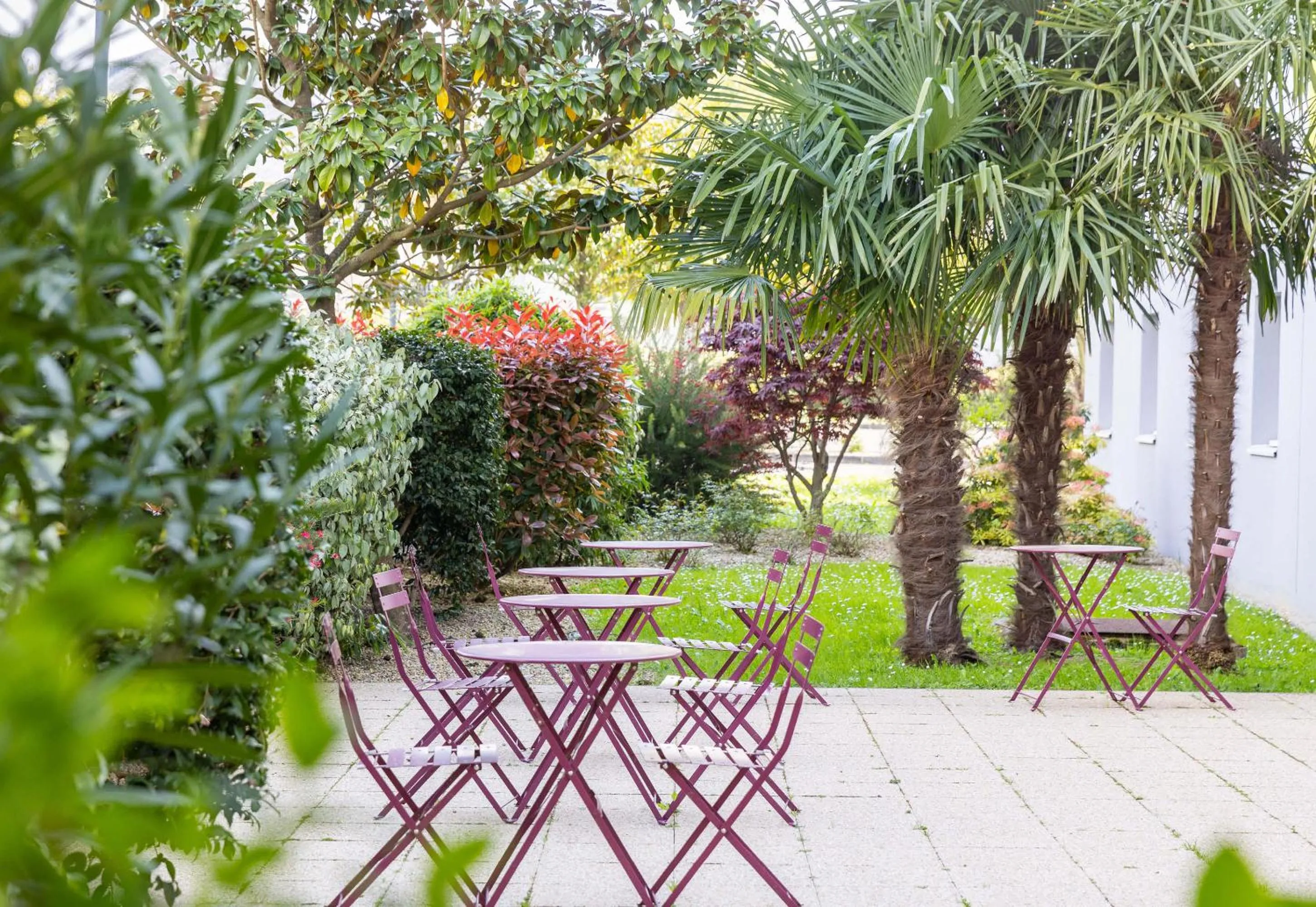 Patio in B&B HOTEL Rennes Ouest Villejean