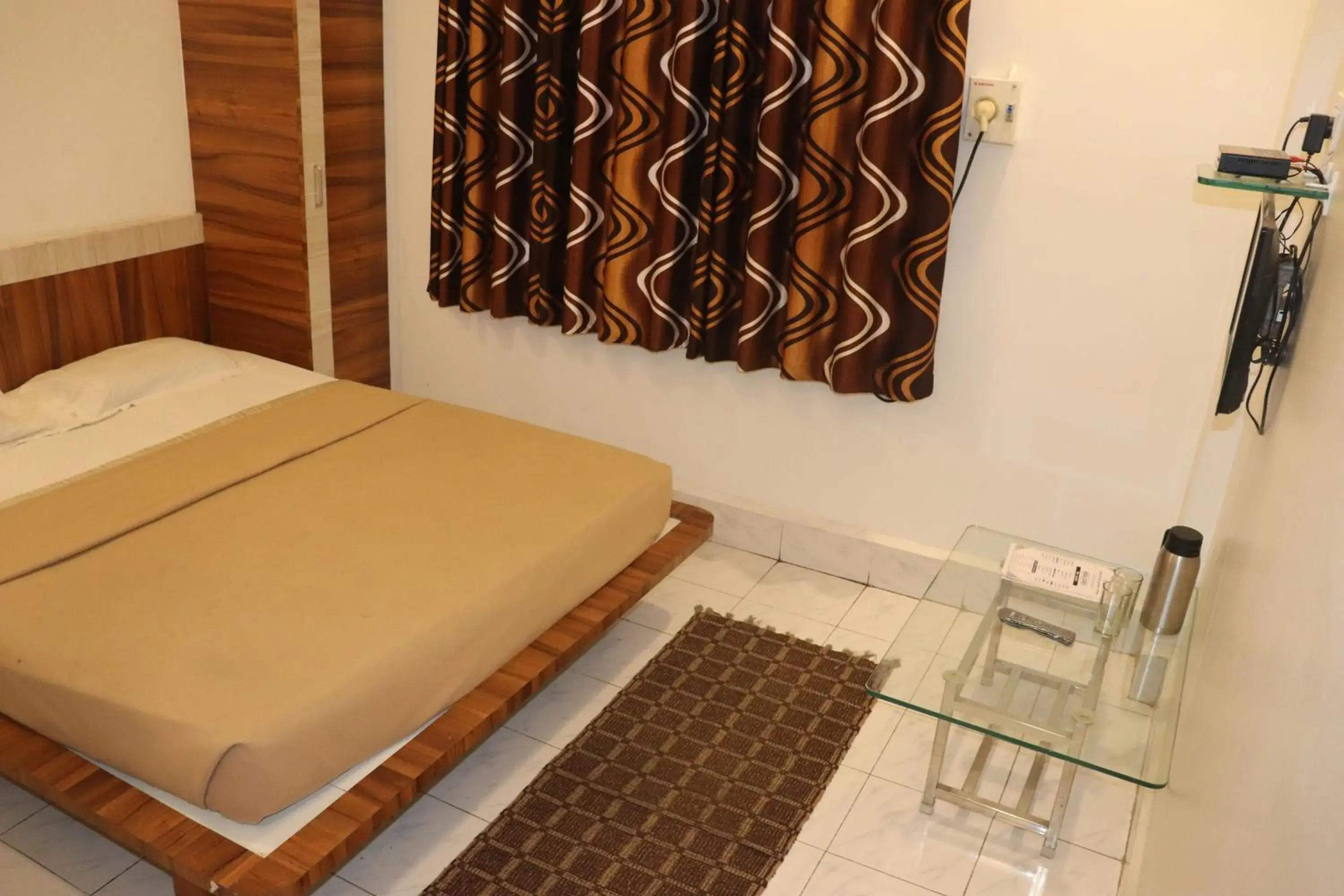 Standard Double or Twin Room in Hotel Raj Standard Double or Twin Room in Hotel Raj