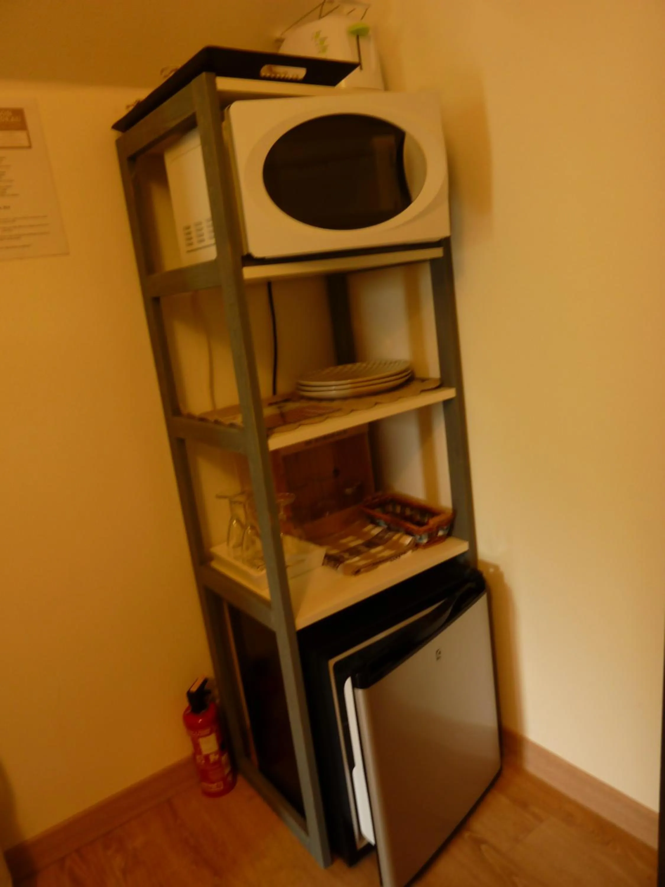 Kitchen or kitchenette in Entre monts et collines B&B et spa en option