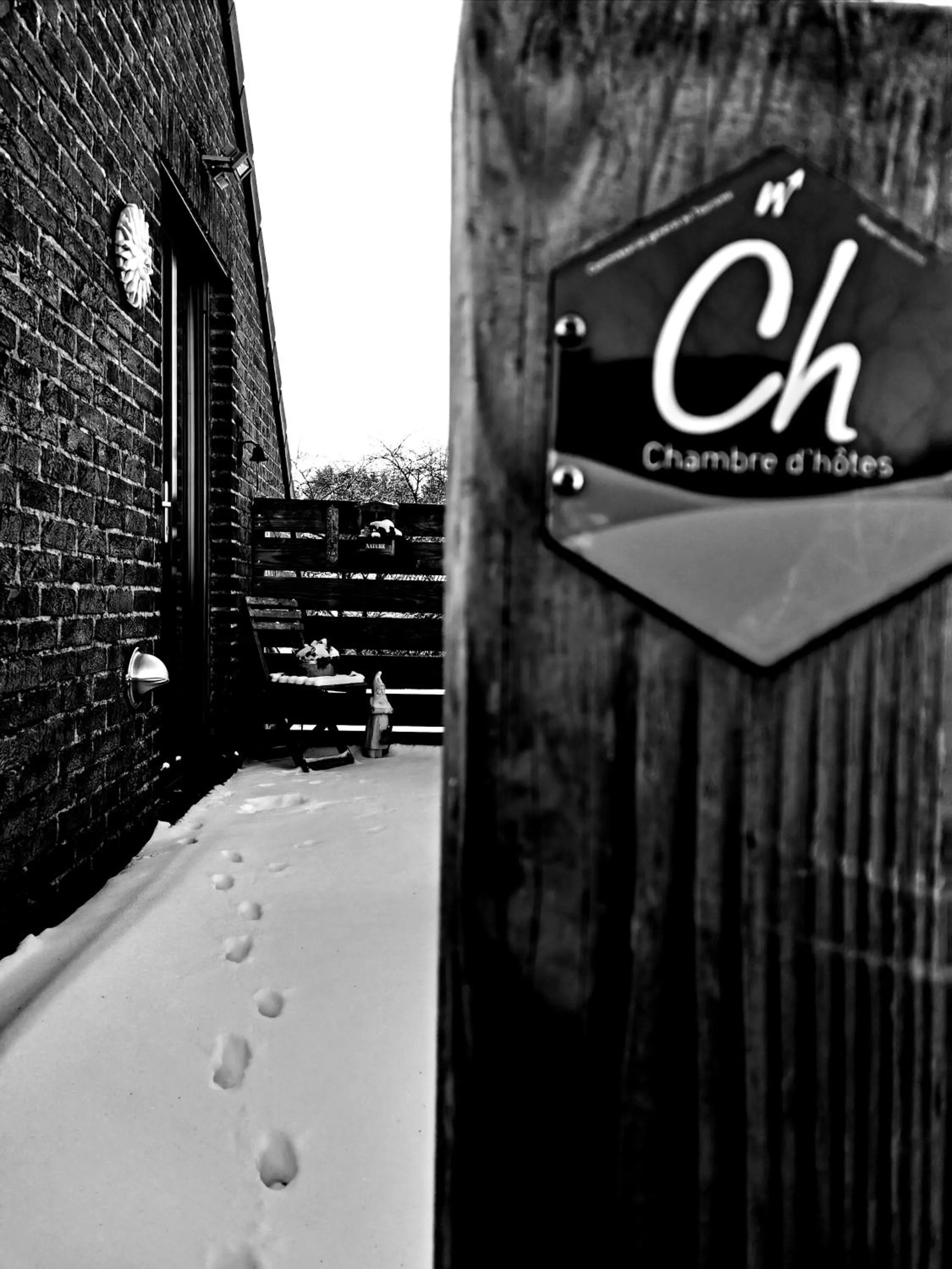 Facade/entrance in Entre monts et collines B&B et spa en option