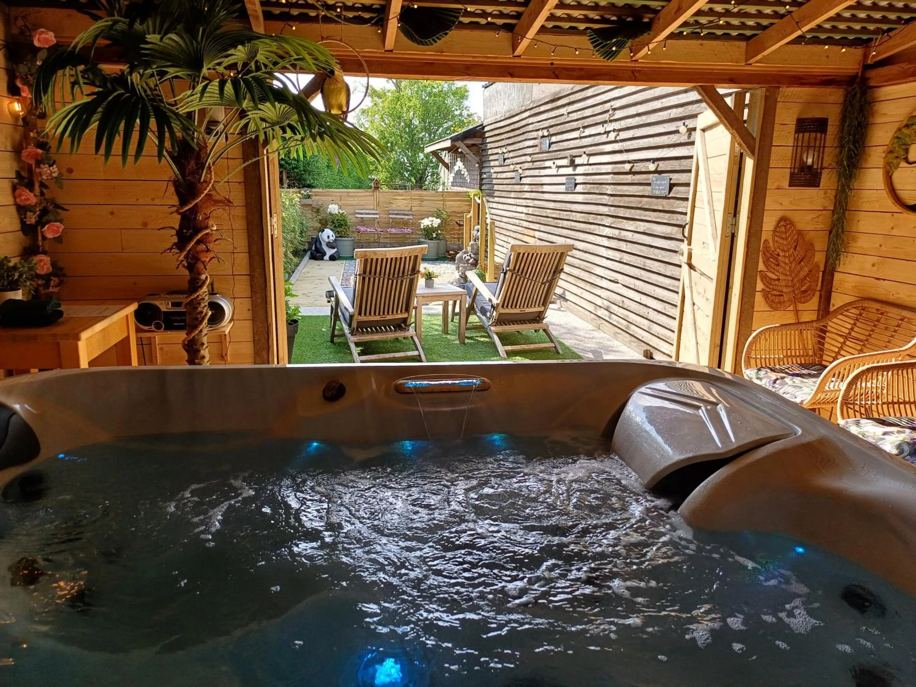 Spa and wellness centre/facilities in Entre monts et collines B&B et spa en option