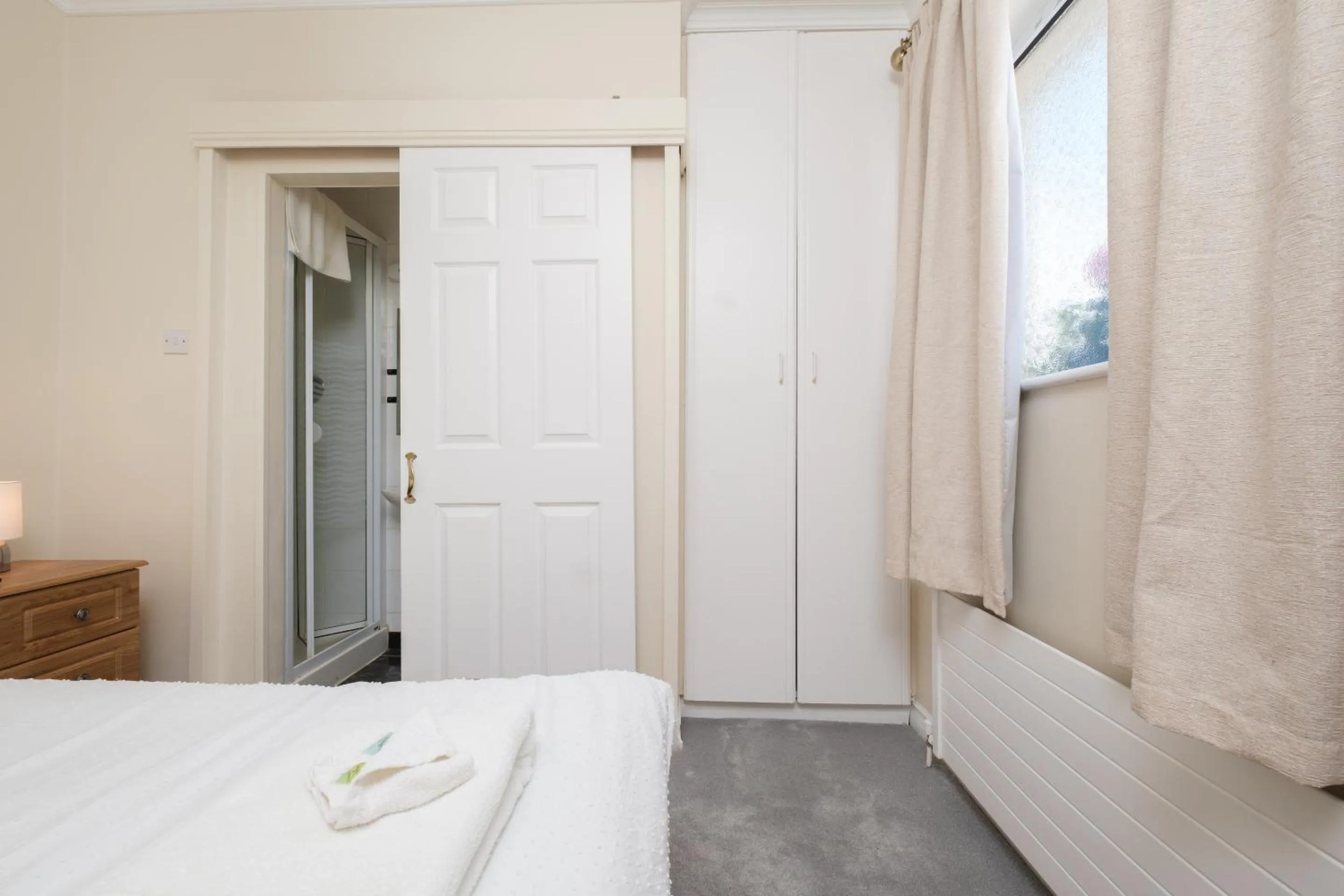 Bedroom, Bed in Four Seasons B&B