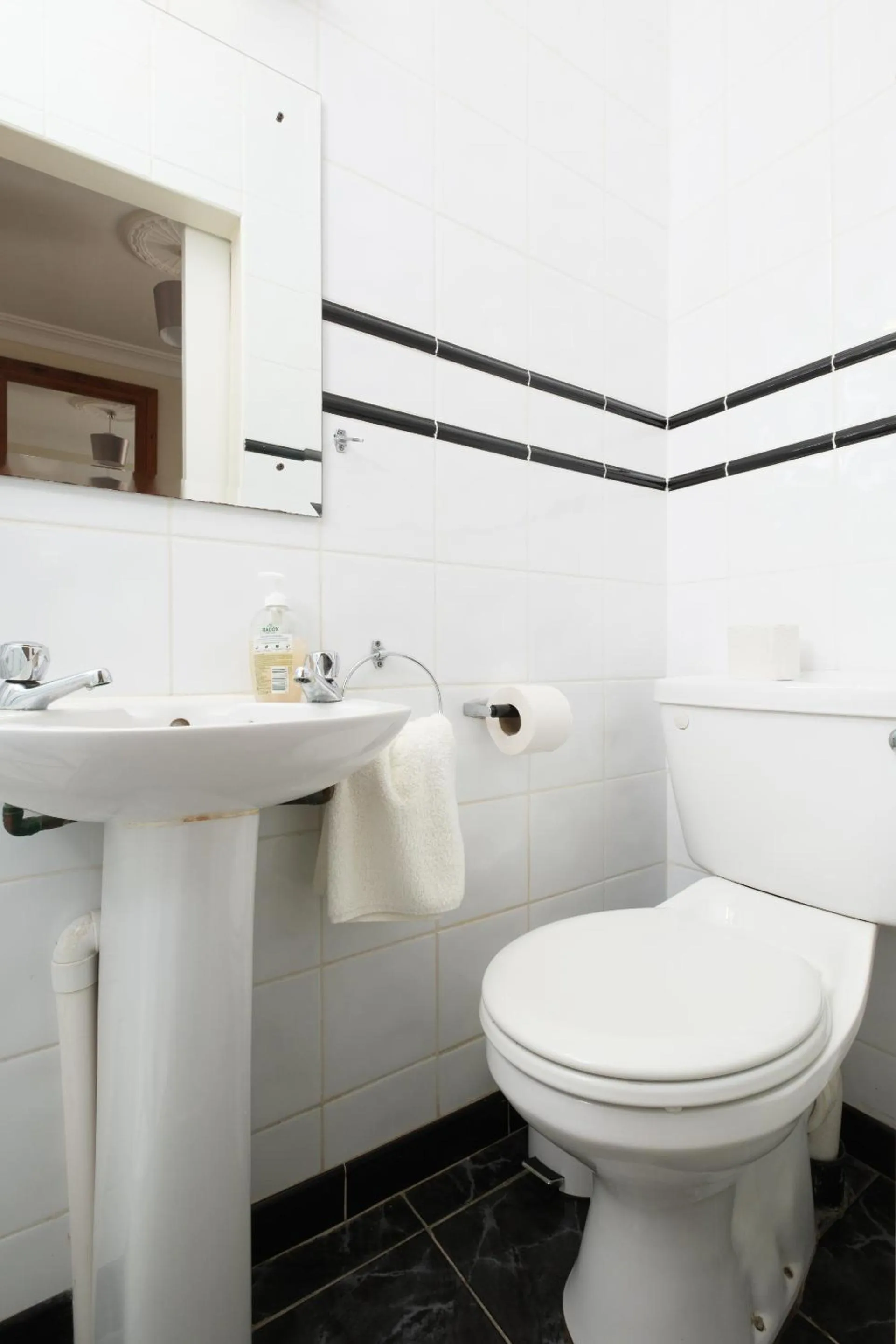 Bathroom in Four Seasons B&B