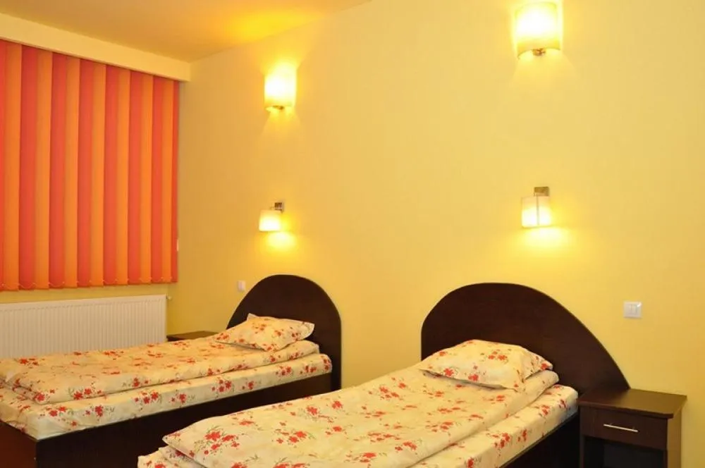 Double or Twin Room - single occupancy in Hotel Coliseum