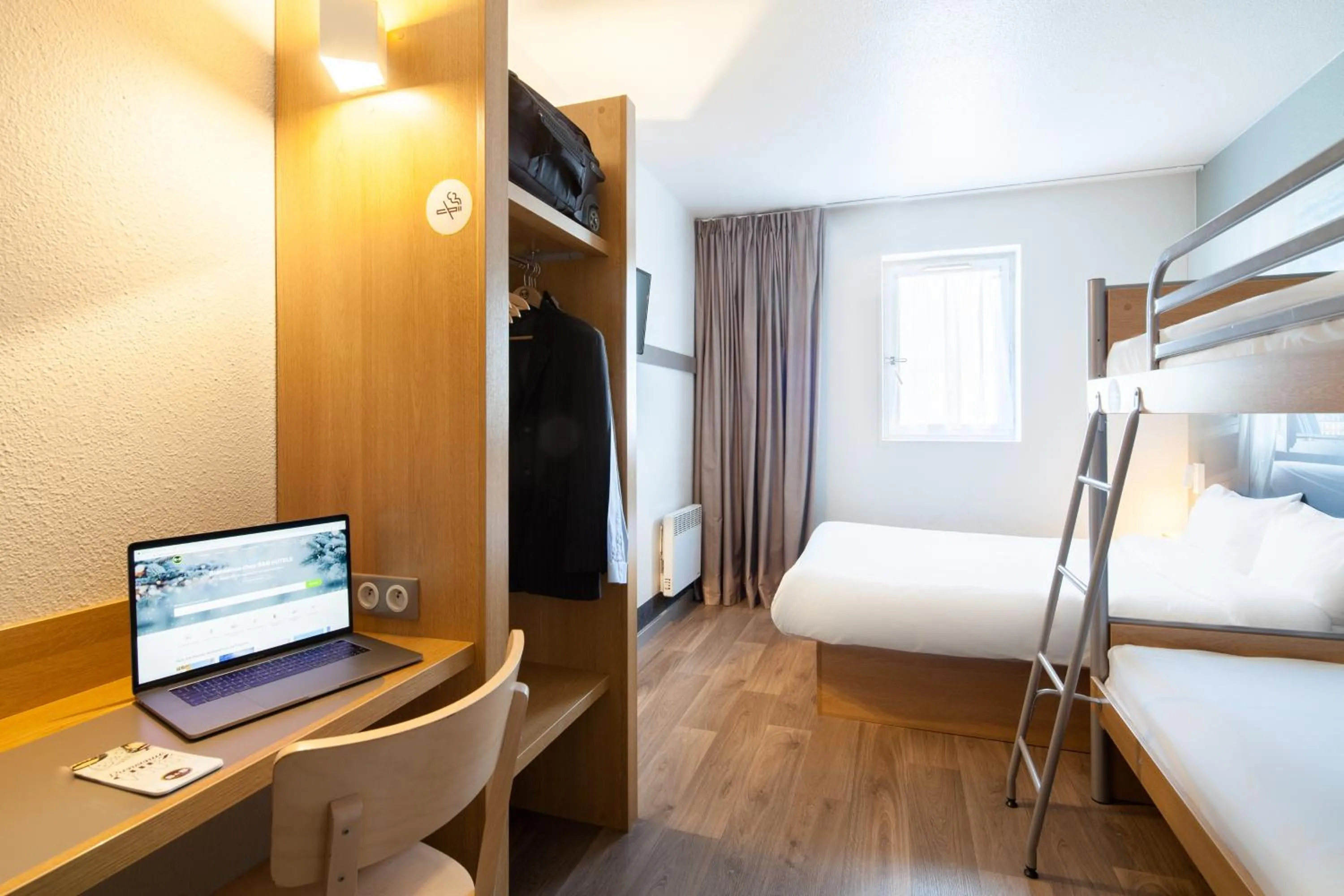 Photo of the whole room, Bed in B&B HOTEL Maurepas