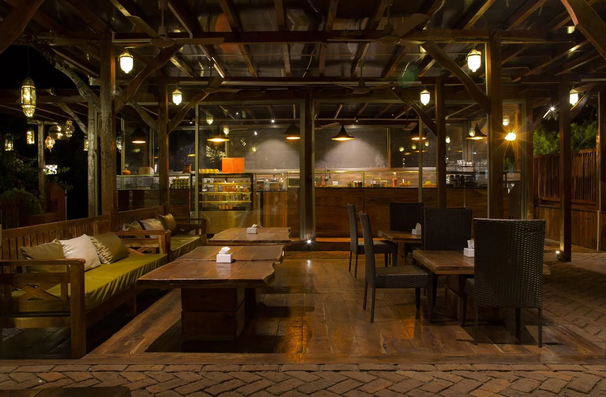 Restaurant/places to eat in Hotel Malas