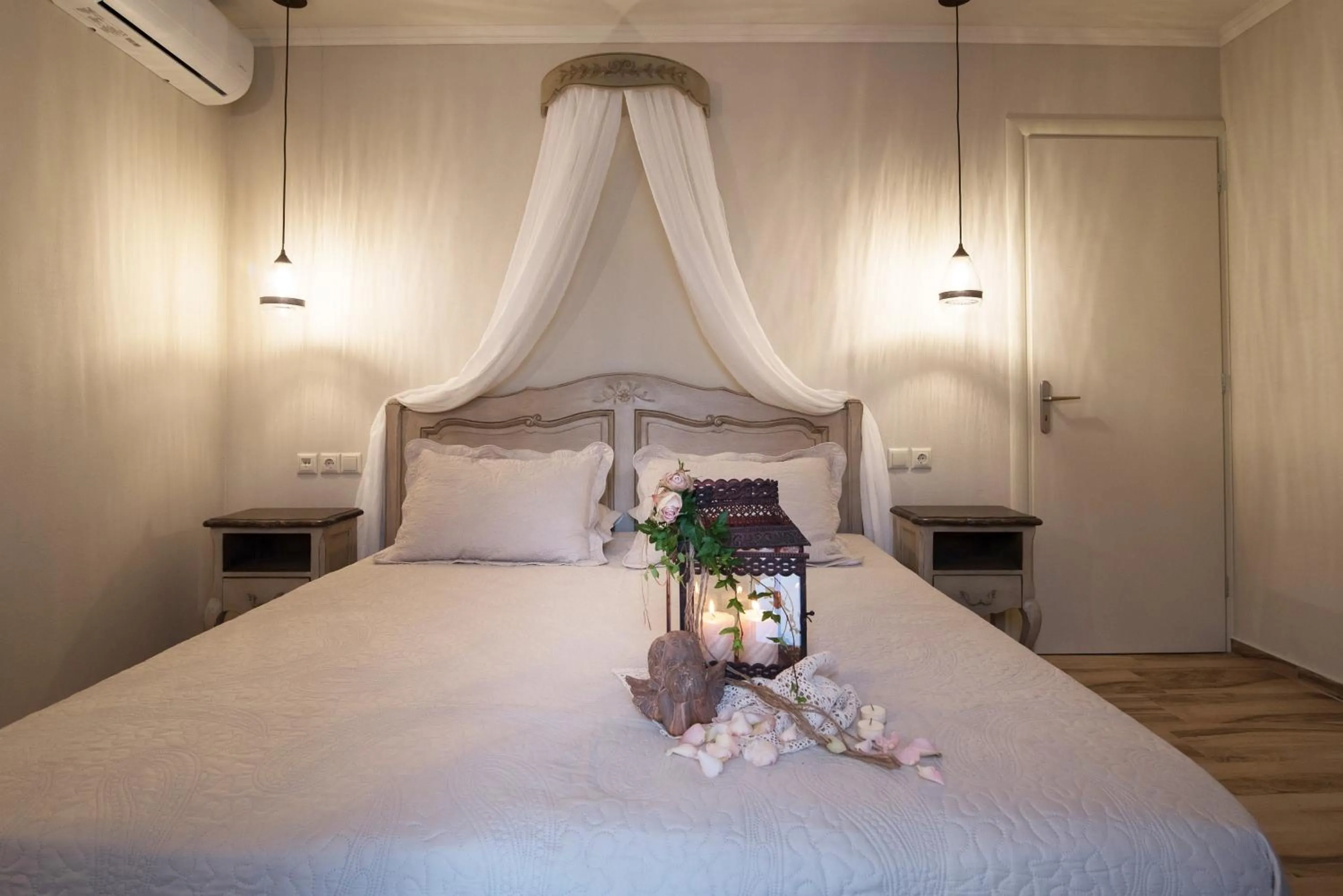 Bedroom, Bed in Stelios Gardens