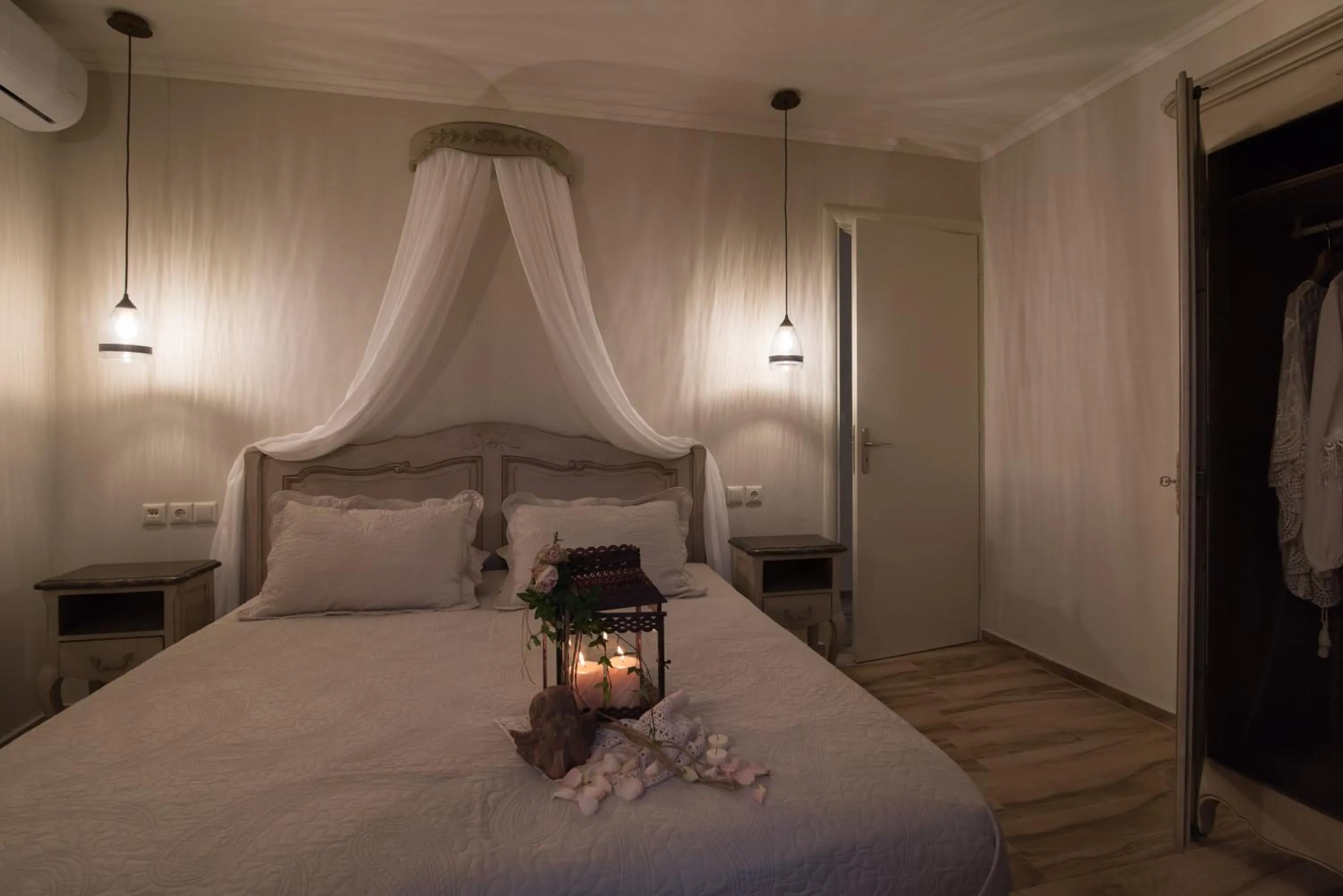 Bedroom, Bed in Stelios Gardens