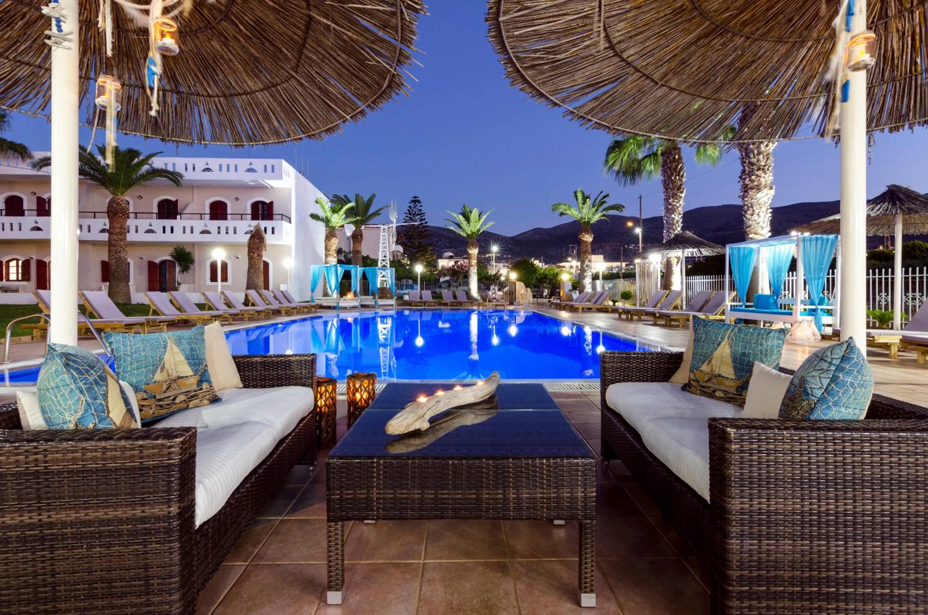 Area and facilities in Stelios Gardens