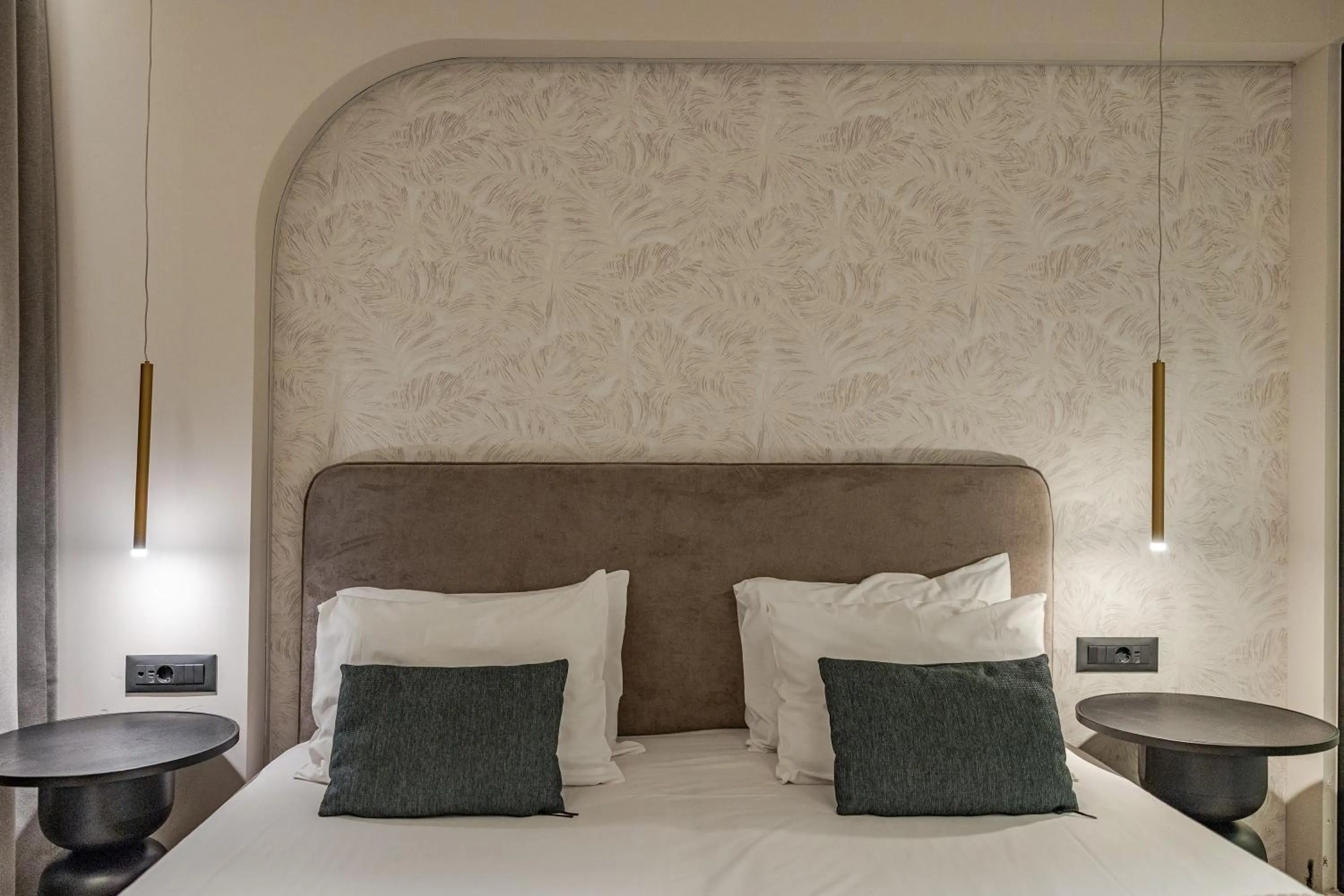 Bed in Stelios Gardens