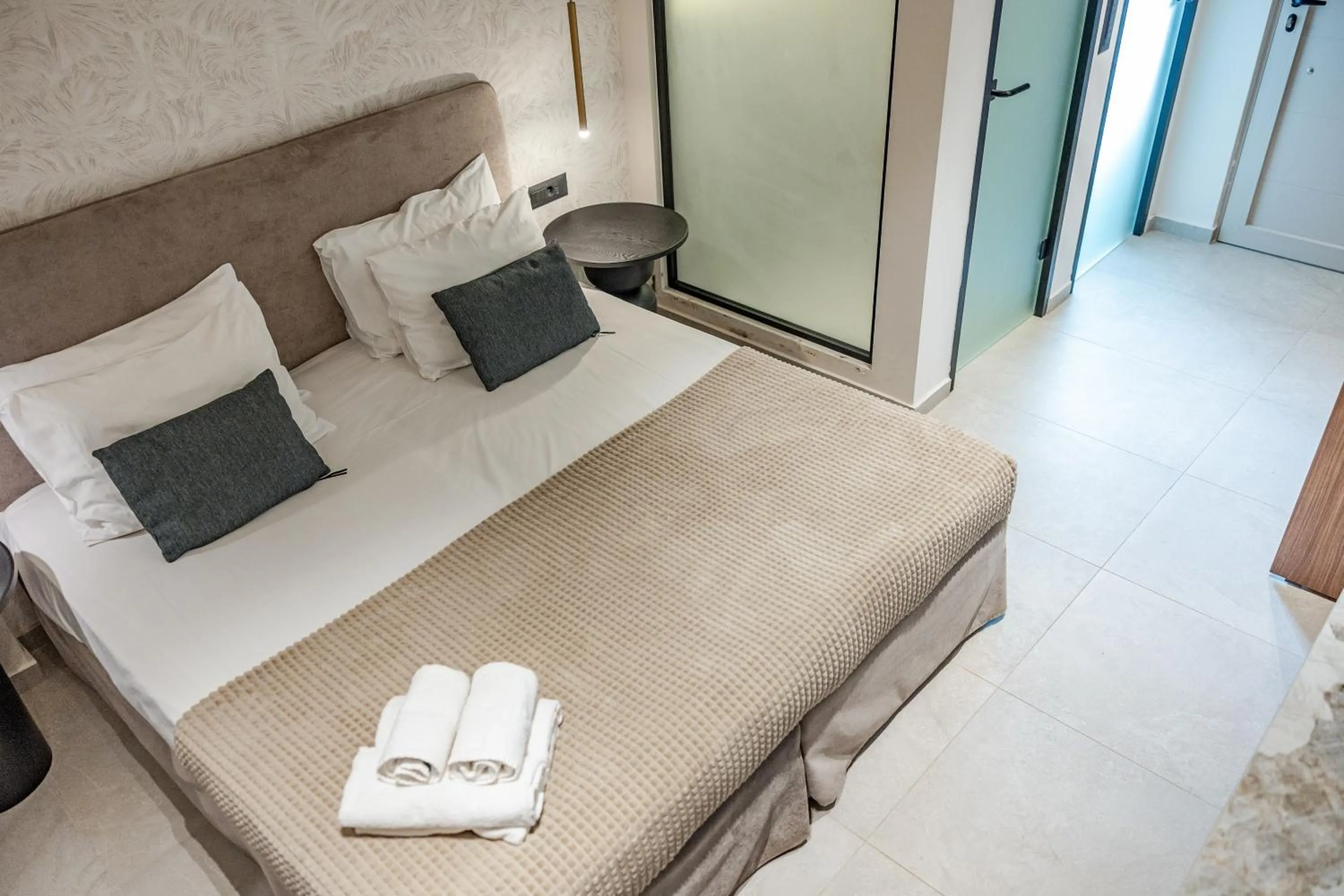 Bed in Stelios Gardens