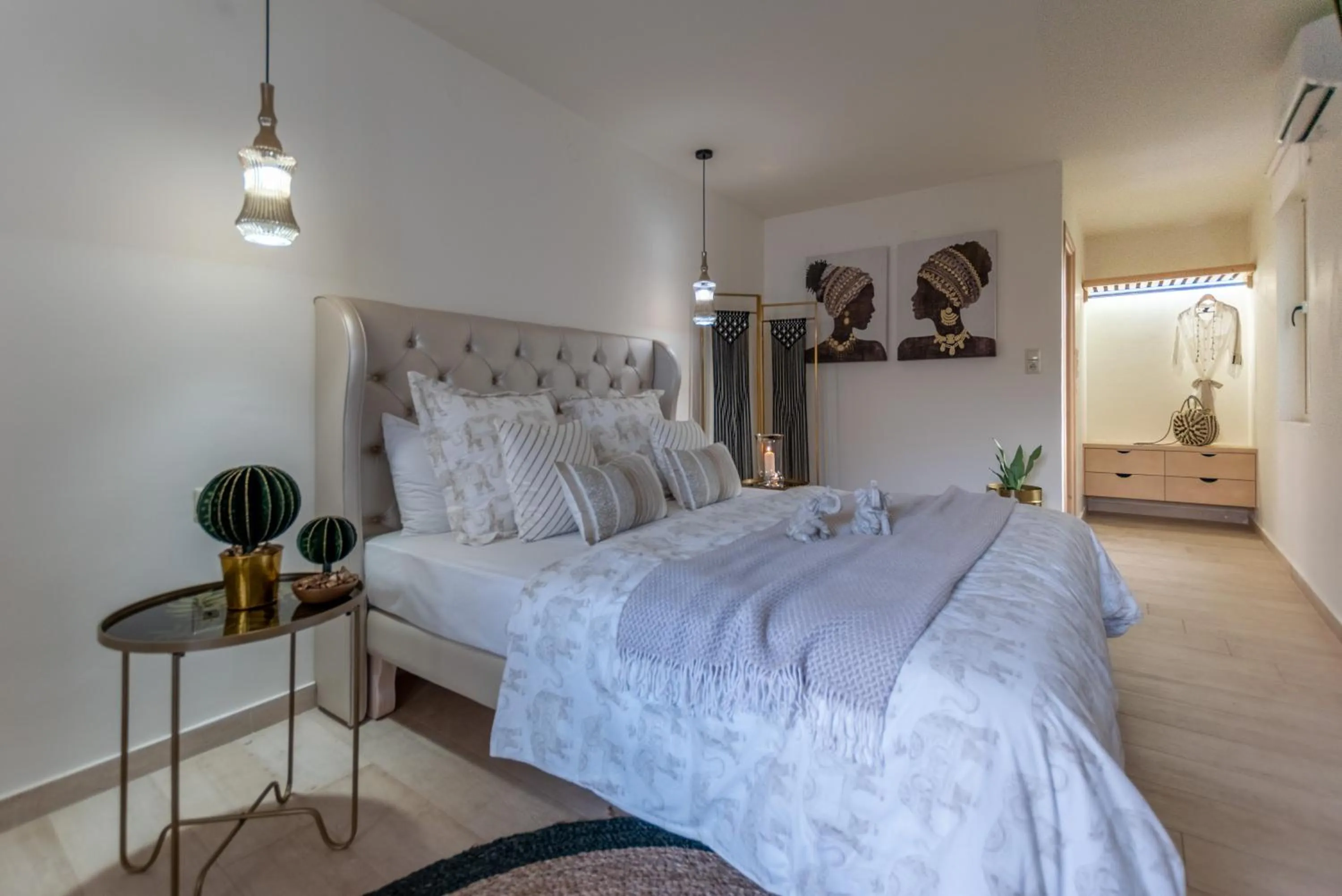 Photo of the whole room, Bed in Stelios Gardens