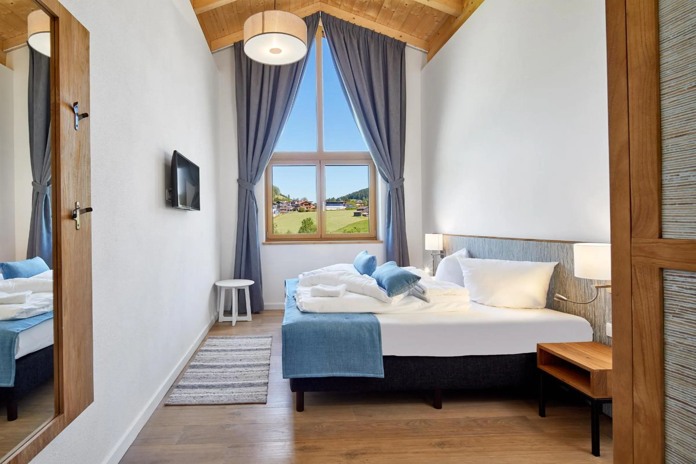 Day, Bed in Residenz Drachenstein Wildschönau