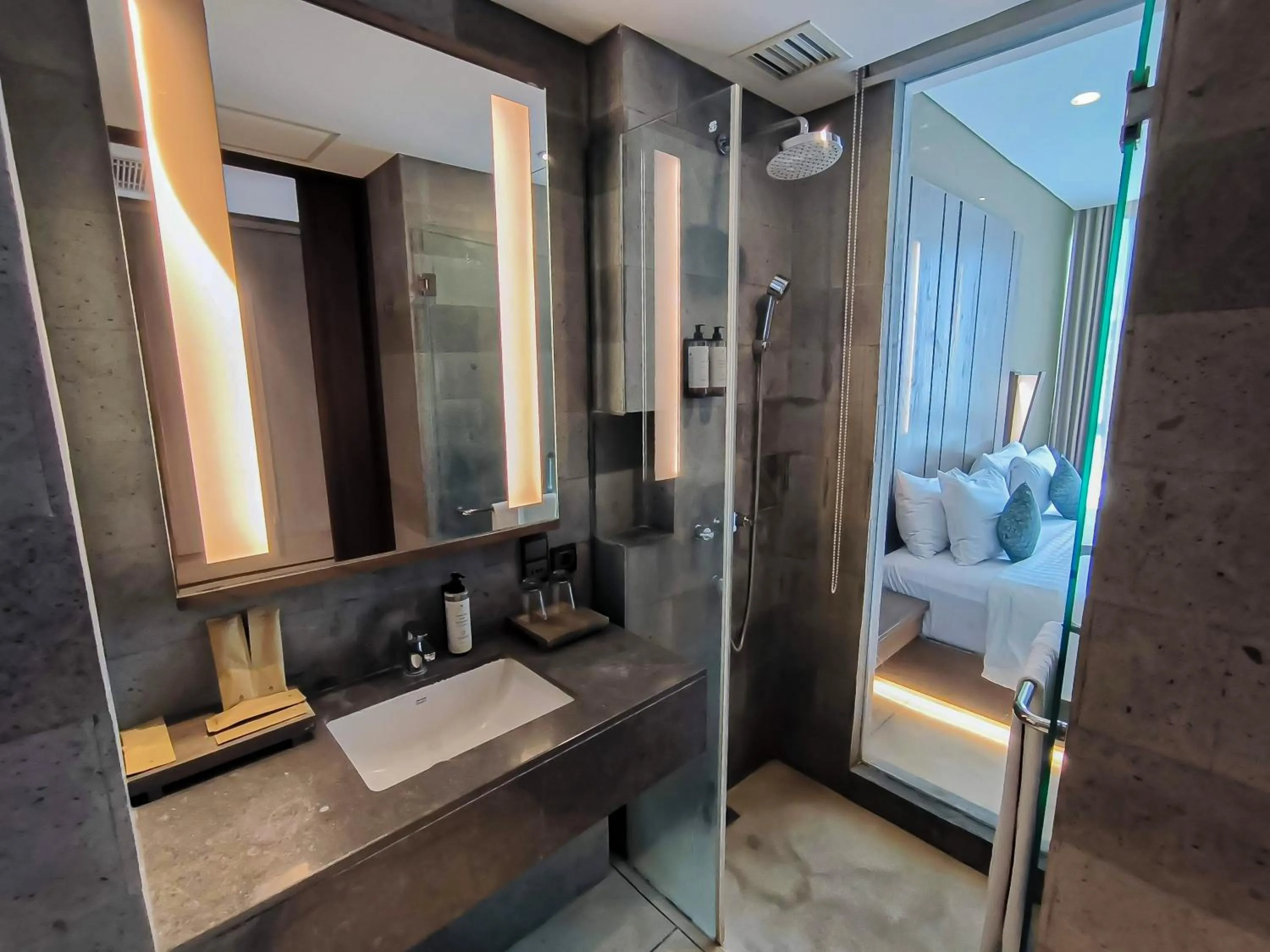 Bathroom in Wyndham Tamansari Jivva Resort Bali