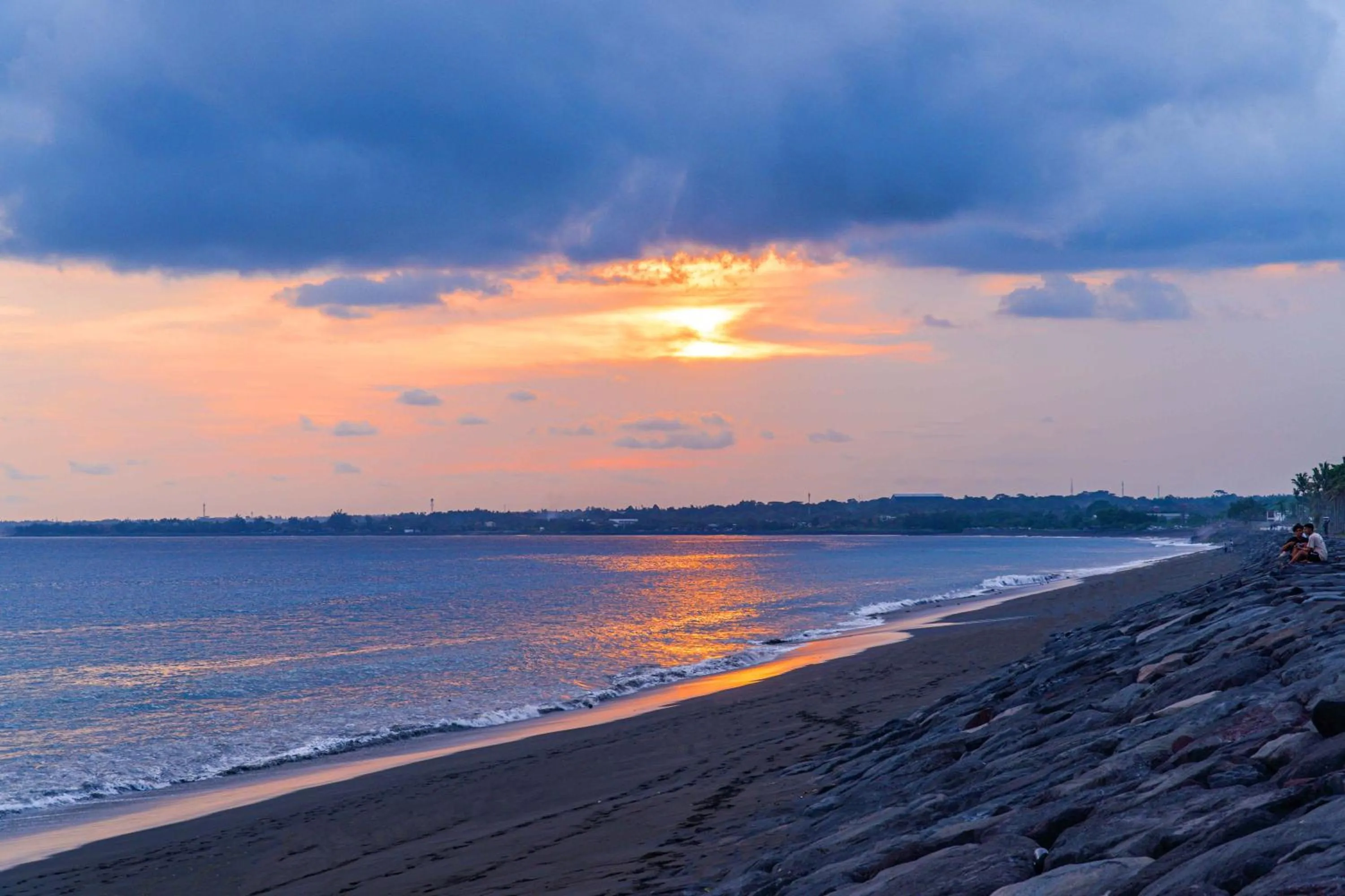 Sunset in Wyndham Tamansari Jivva Resort Bali