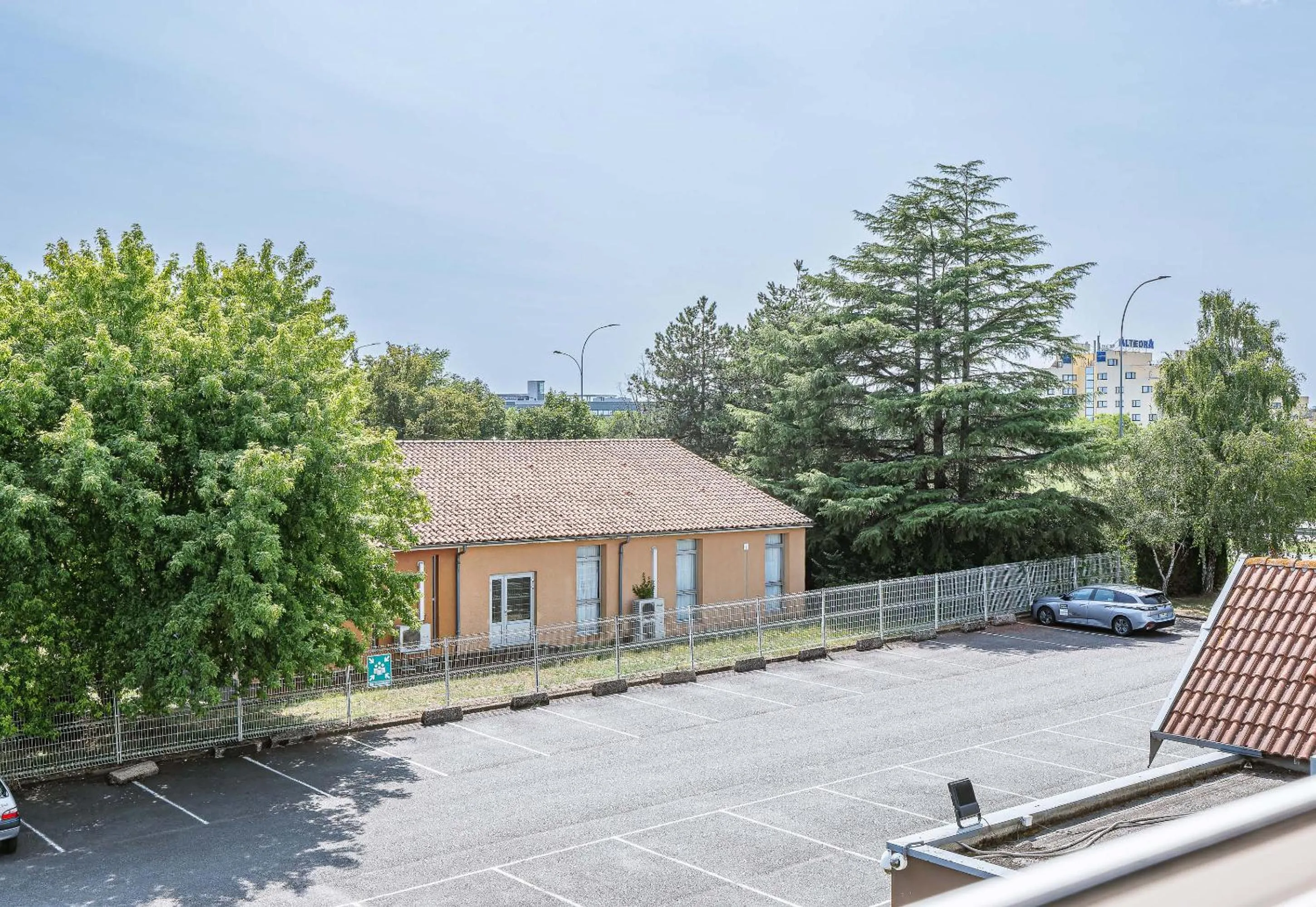 Parking in B&B HOTEL Poitiers 1 Futuroscope