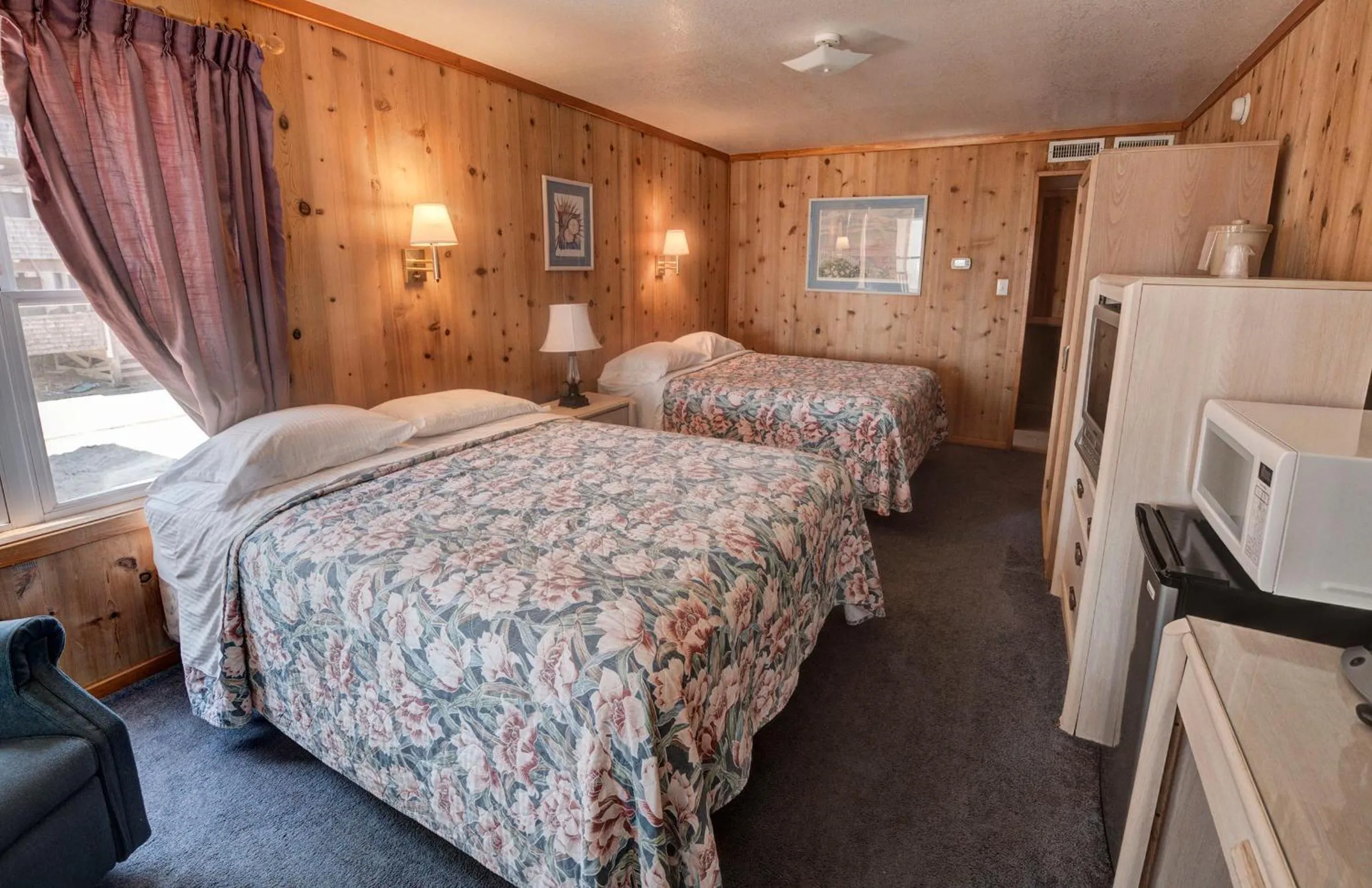 Bed in Outer Banks Motel