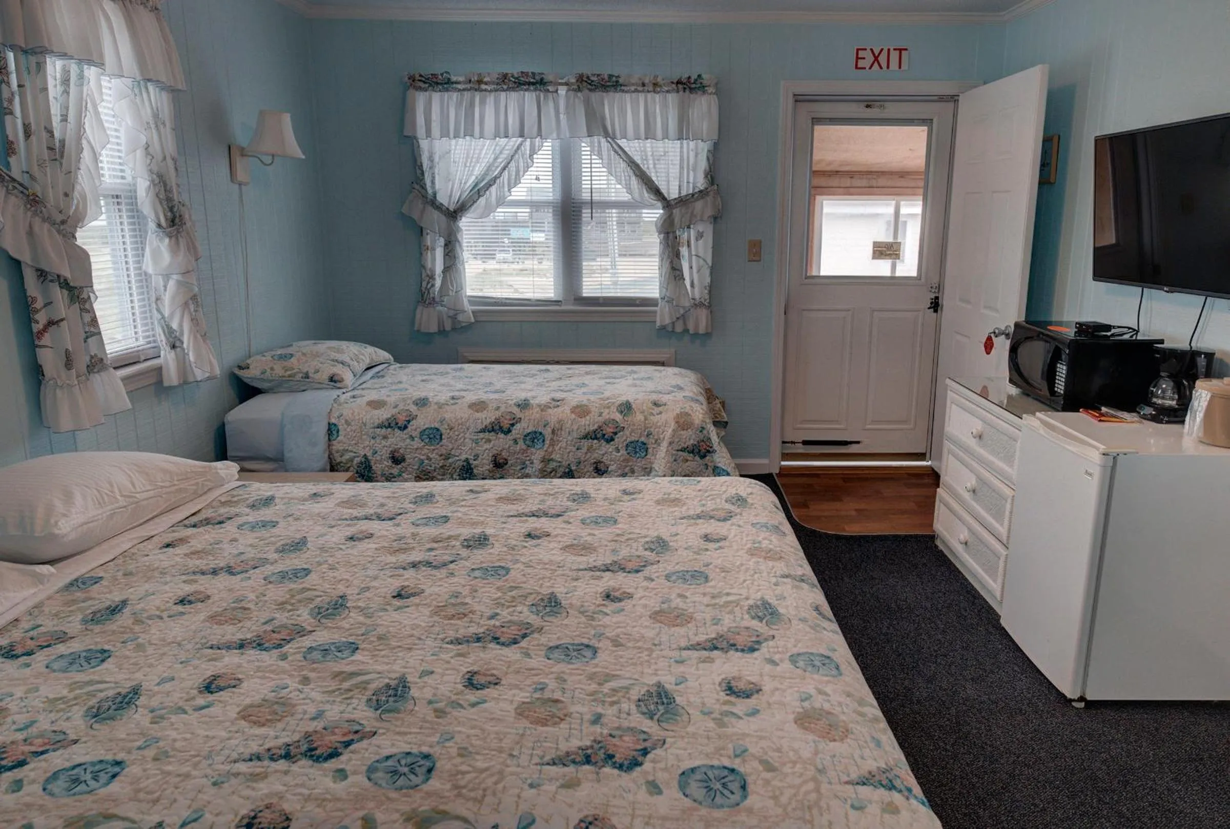 Bed in Outer Banks Motel