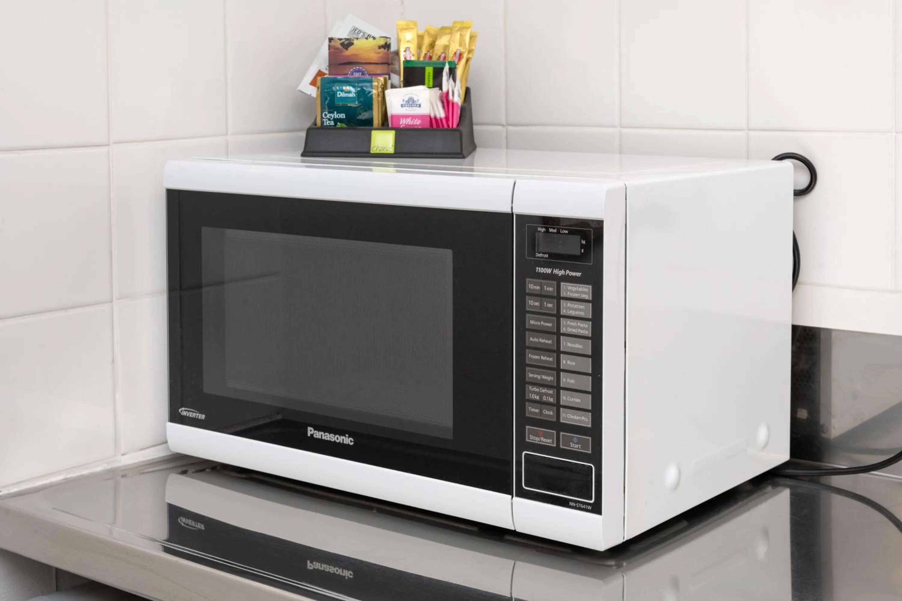 microwave in Grove Park Motor Lodge