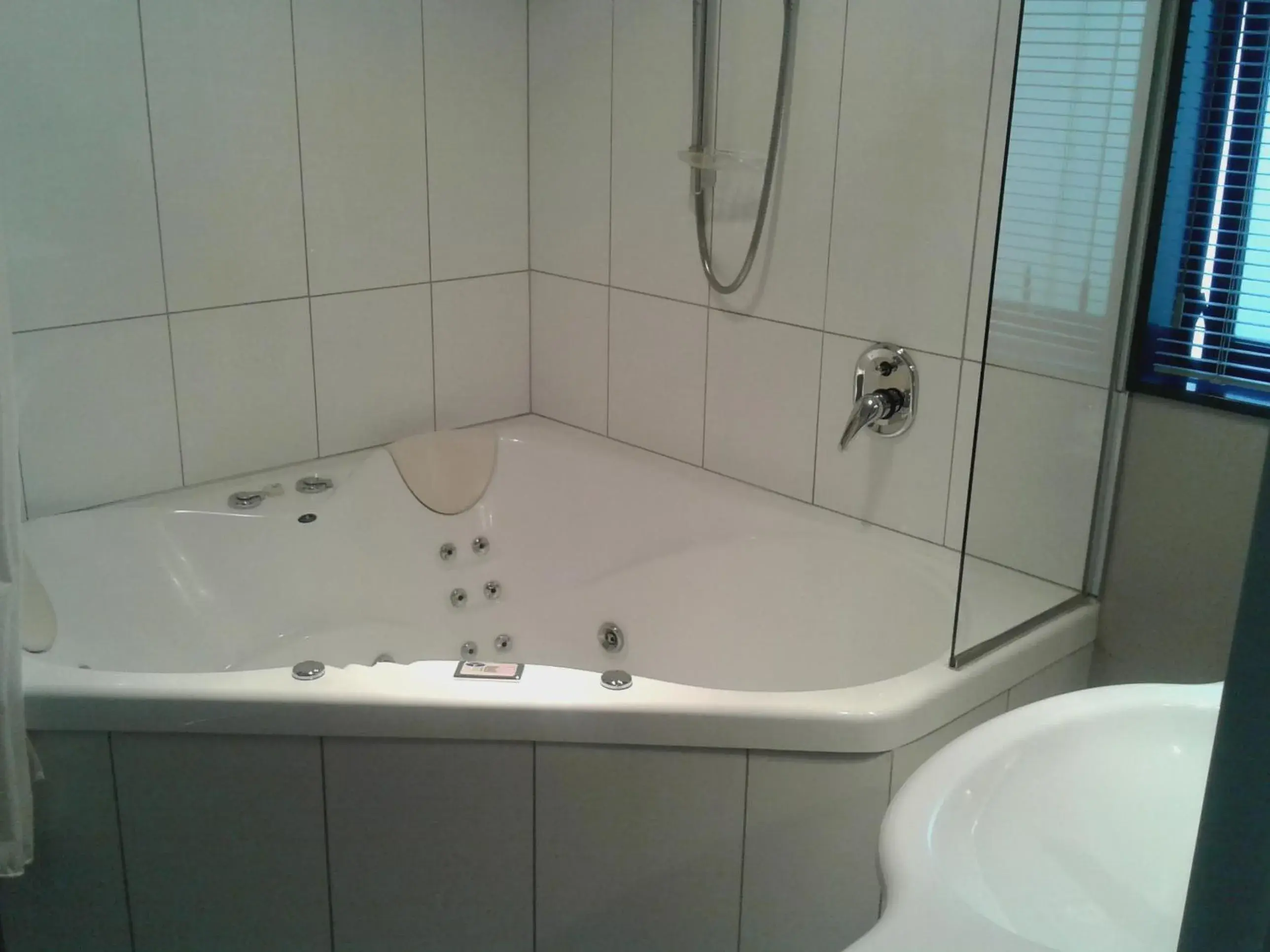 Executive Studio with SPA in Grove Park Motor Lodge Executive Studio with SPA in Grove Park Motor Lodge